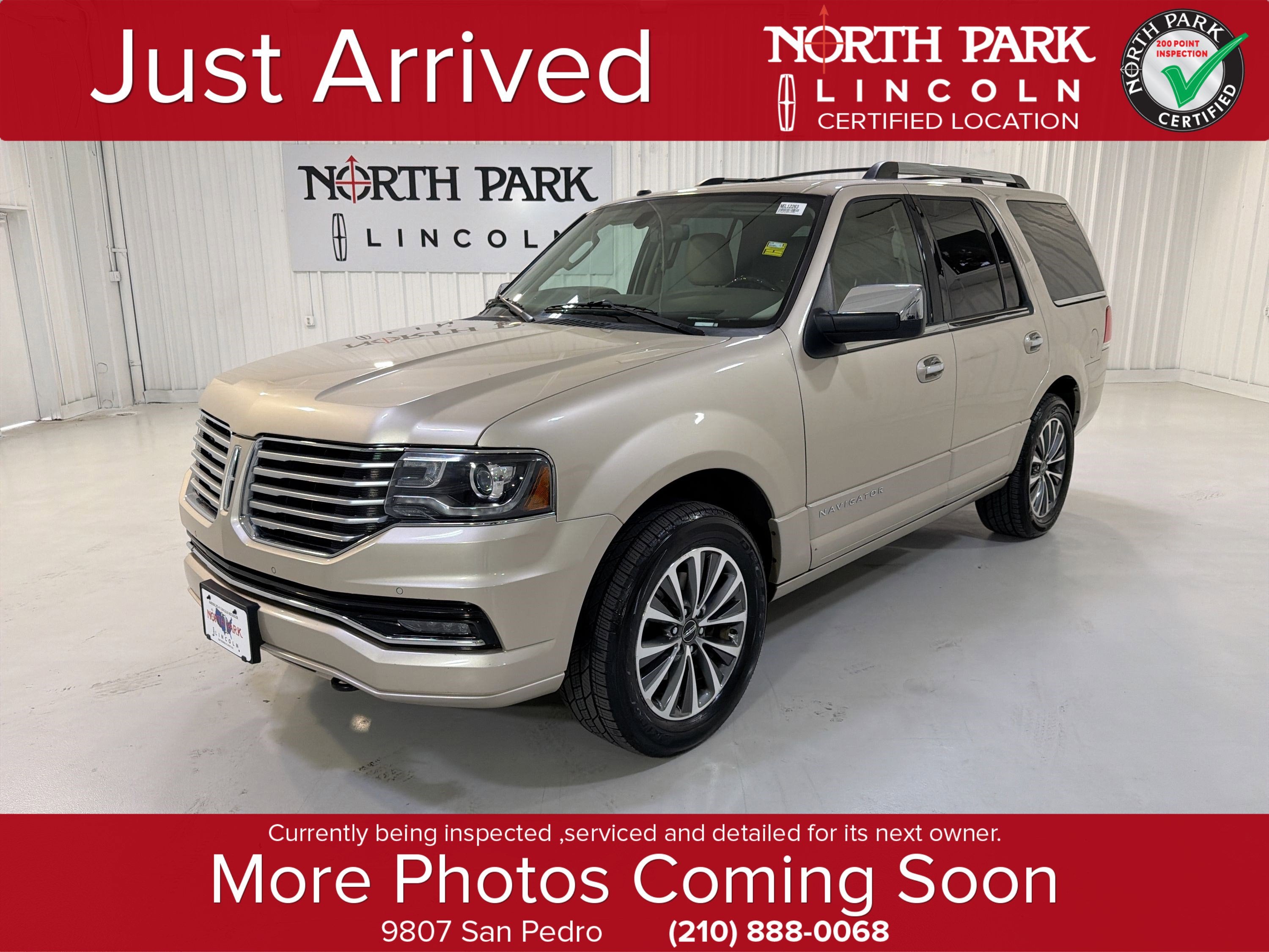 2017 Lincoln Navigator Select's photo