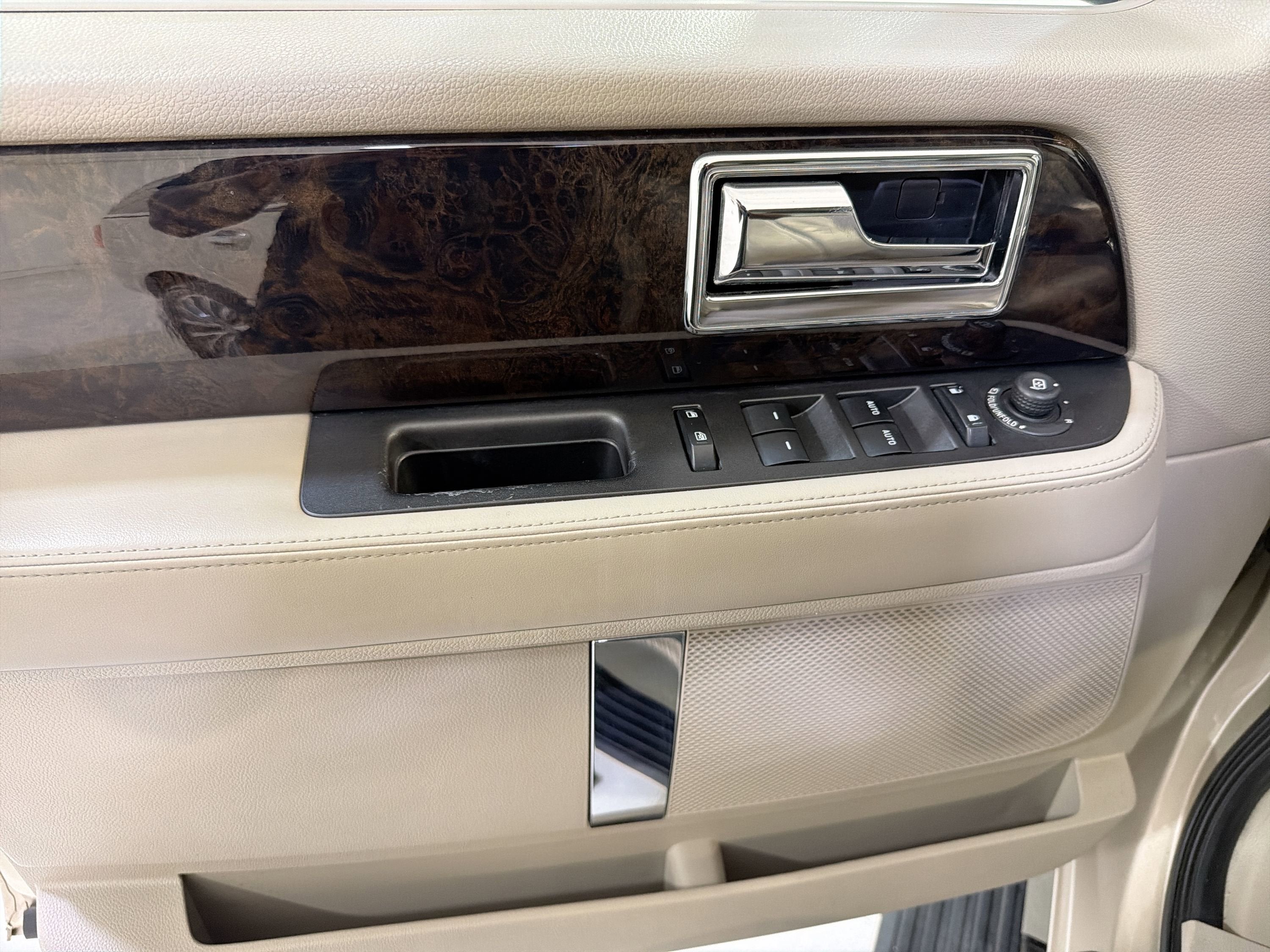 2017 Lincoln Navigator Select