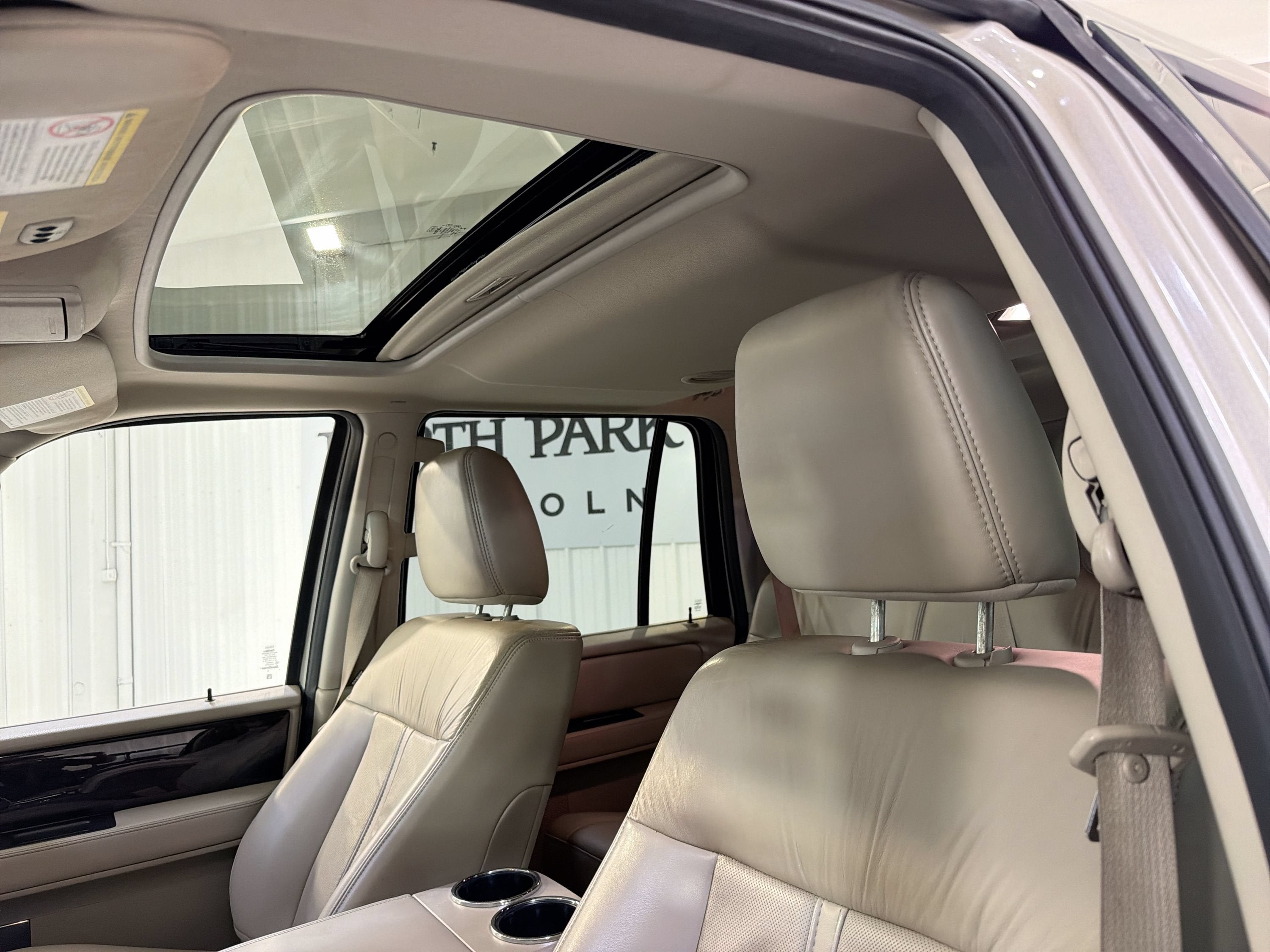 2017 Lincoln Navigator Select