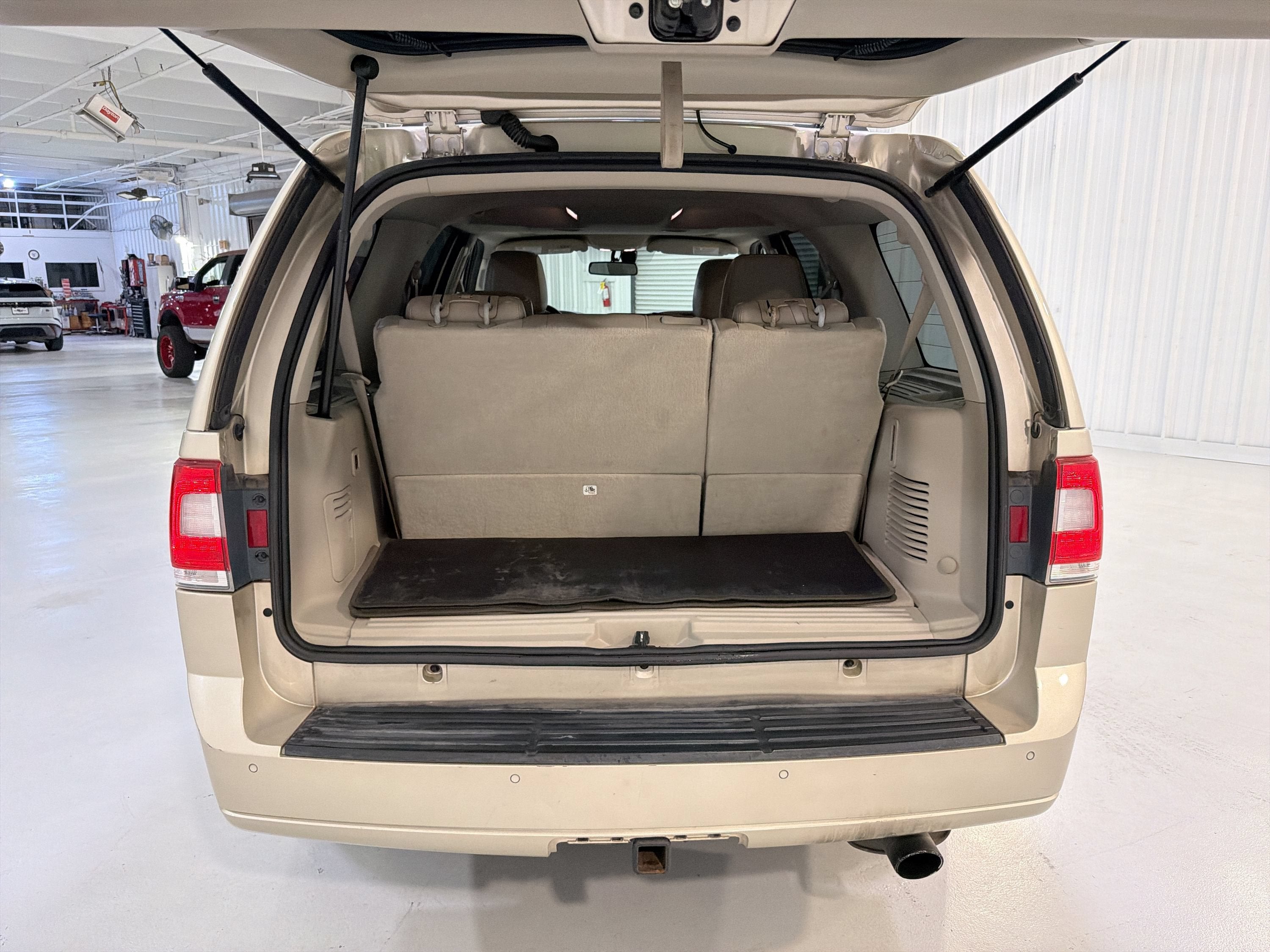 2017 Lincoln Navigator Select