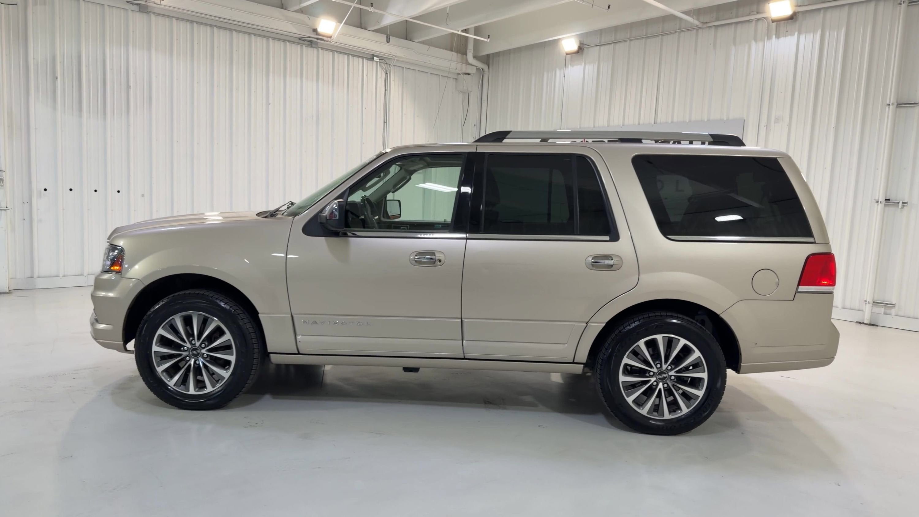 2017 Lincoln Navigator Select