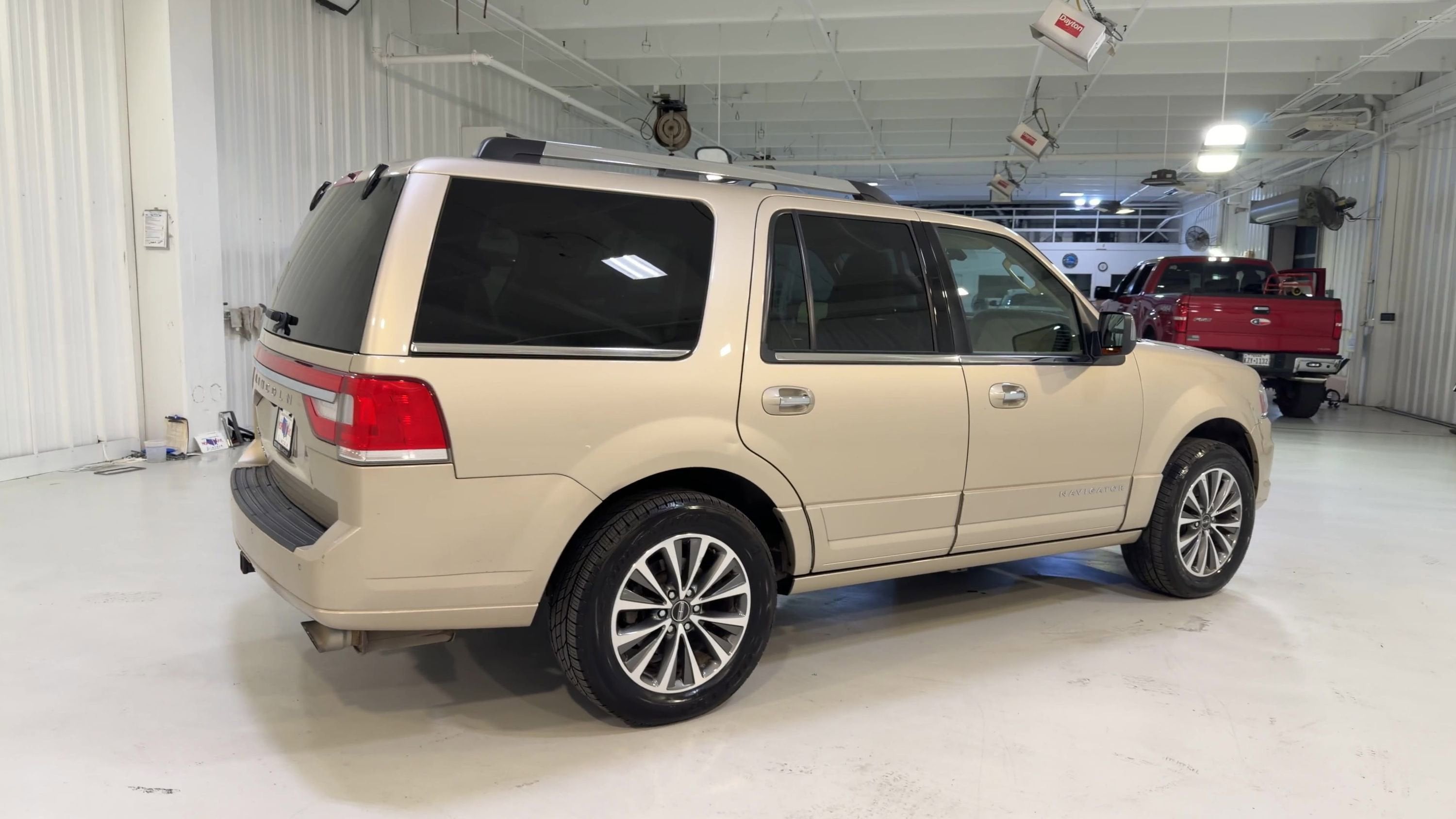 2017 Lincoln Navigator Select
