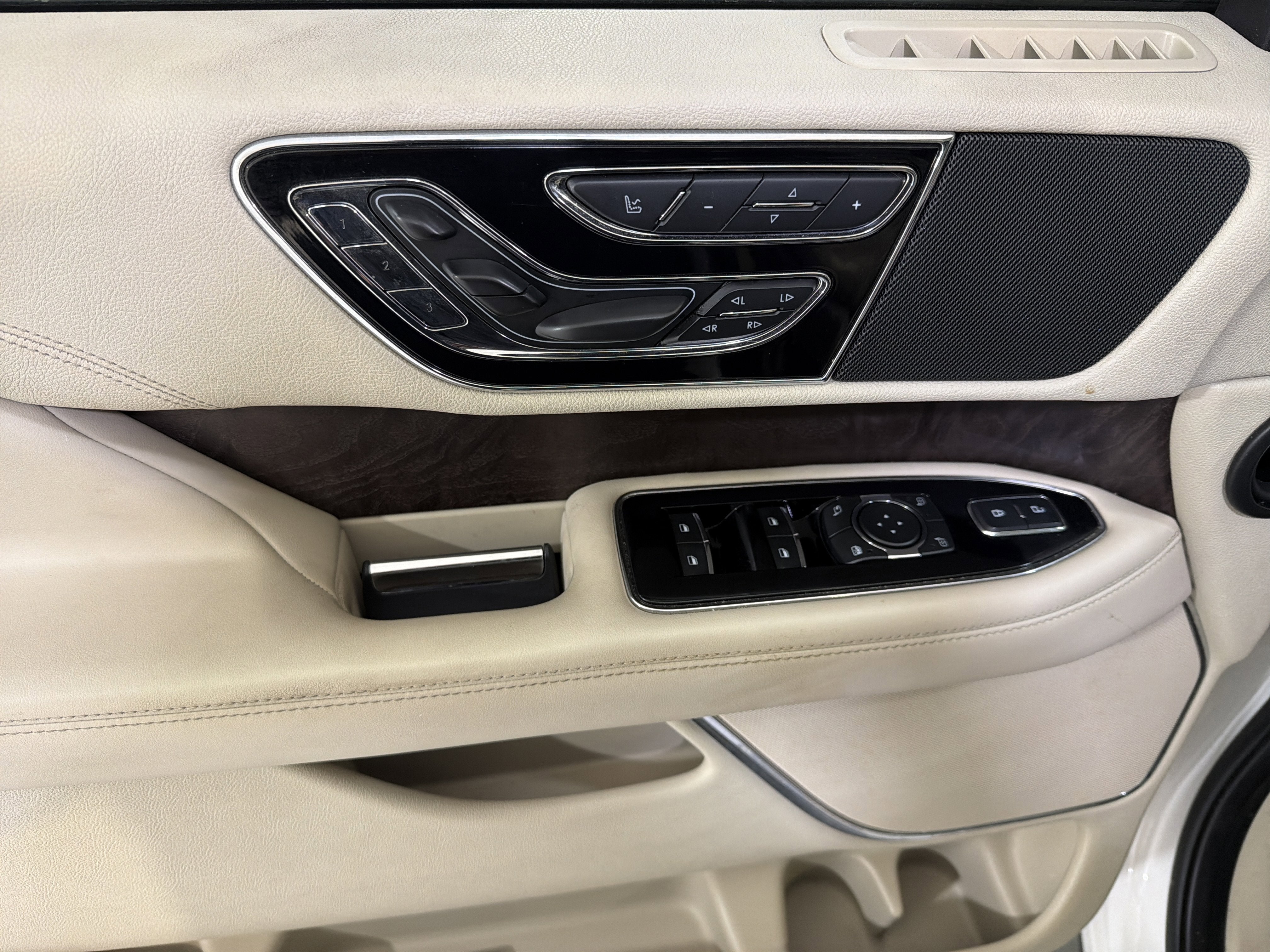 2019 Lincoln Navigator Select