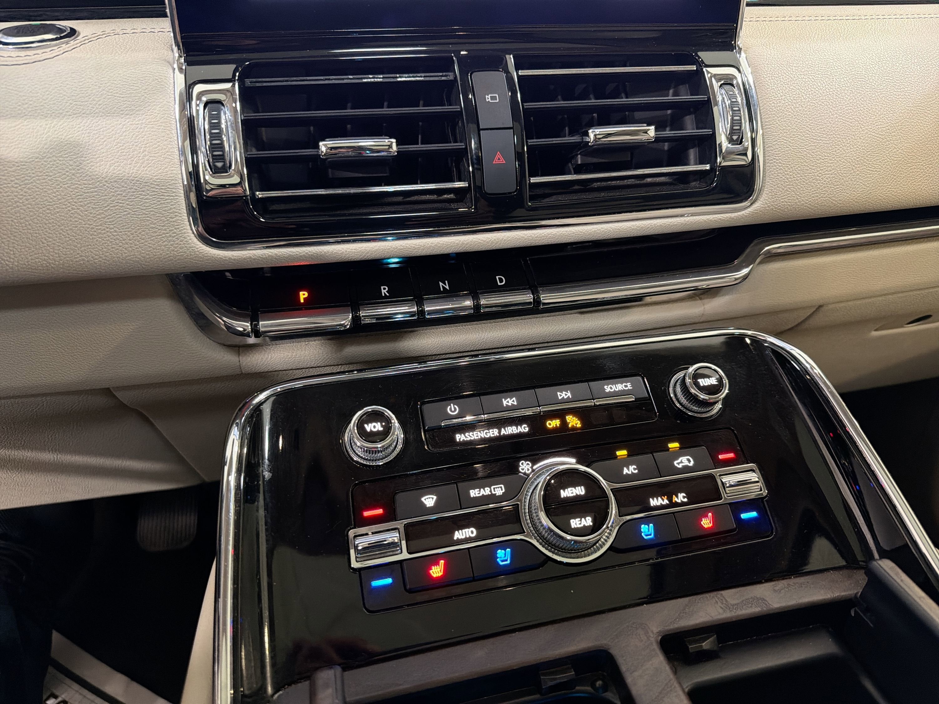 2019 Lincoln Navigator Select