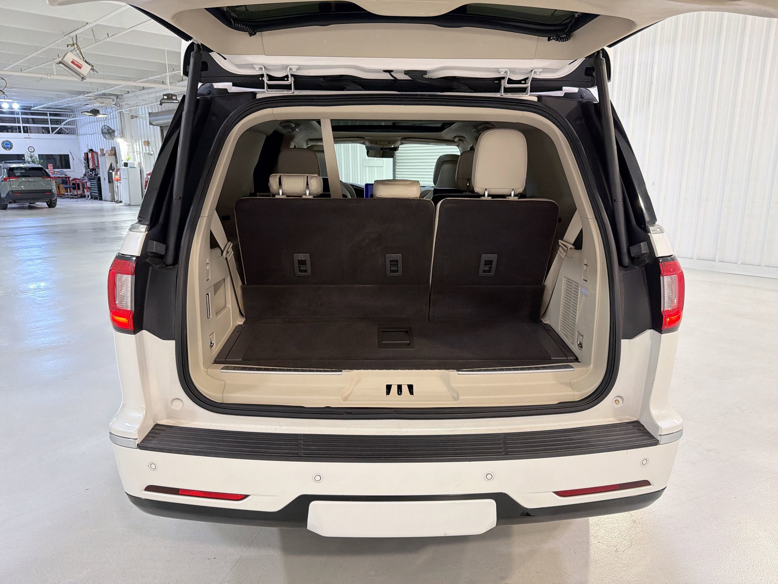 2019 Lincoln Navigator Select