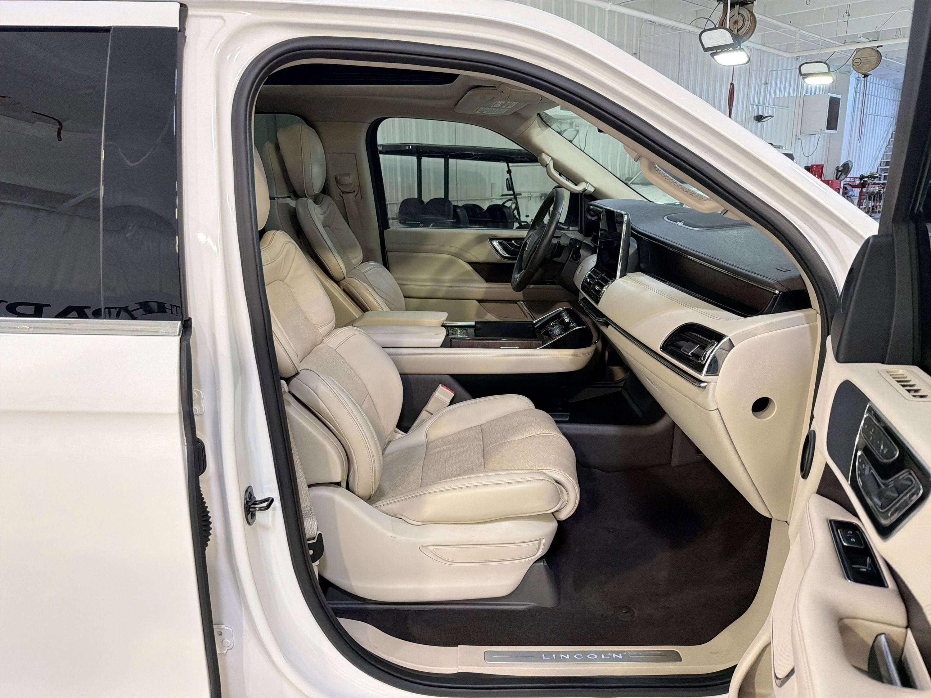 2019 Lincoln Navigator Select