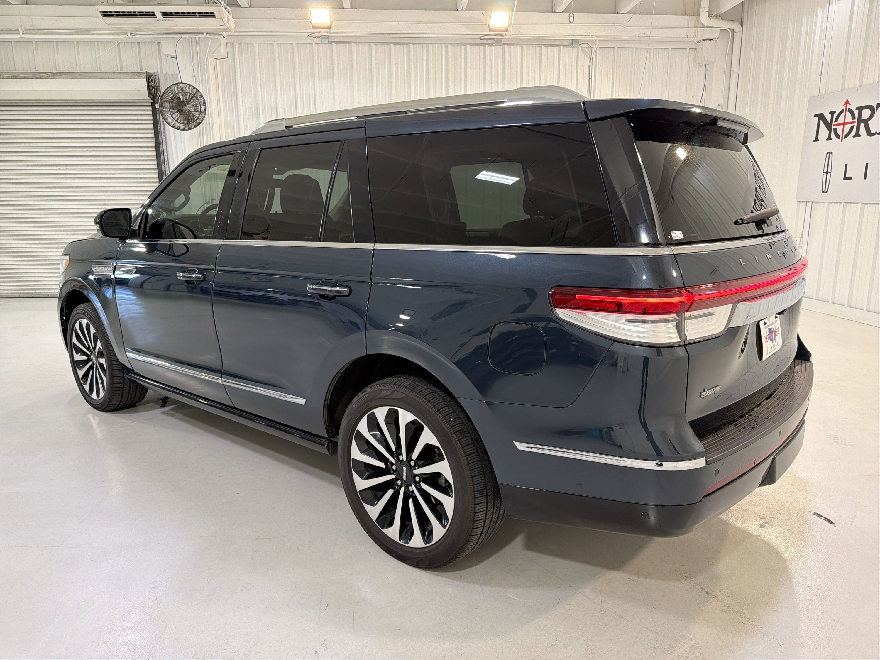 2022 Lincoln Navigator Reserve