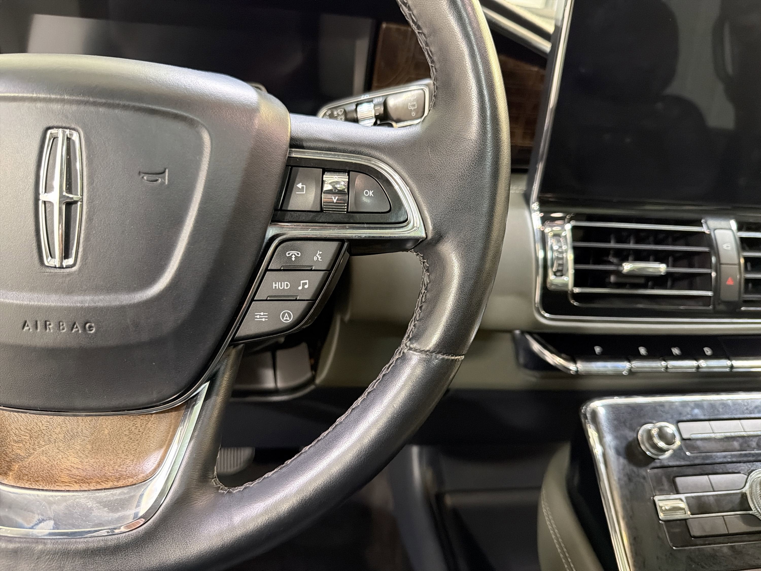 2022 Lincoln Navigator L Black Label