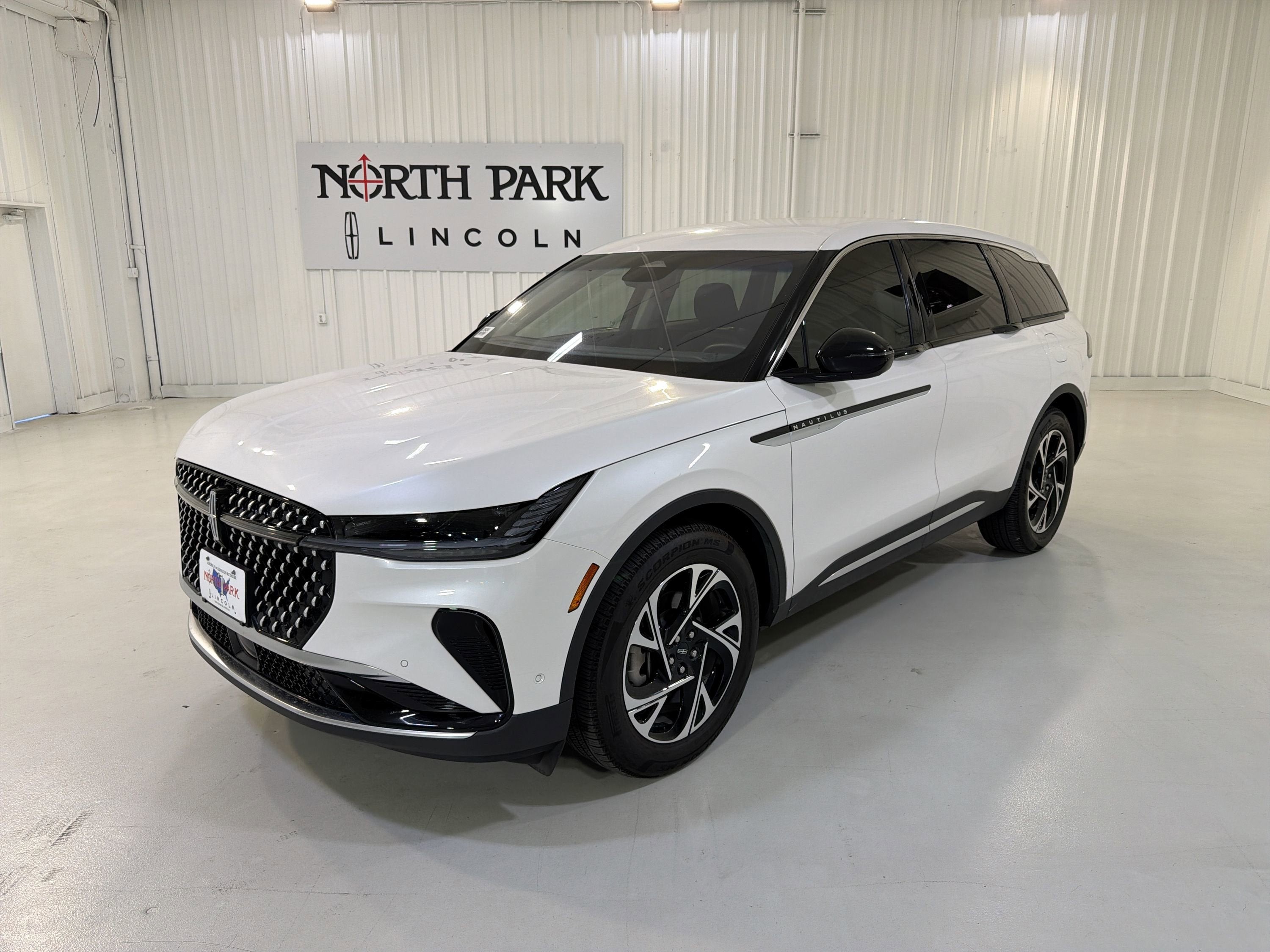 2024 Lincoln Nautilus Premiere AWD's photo