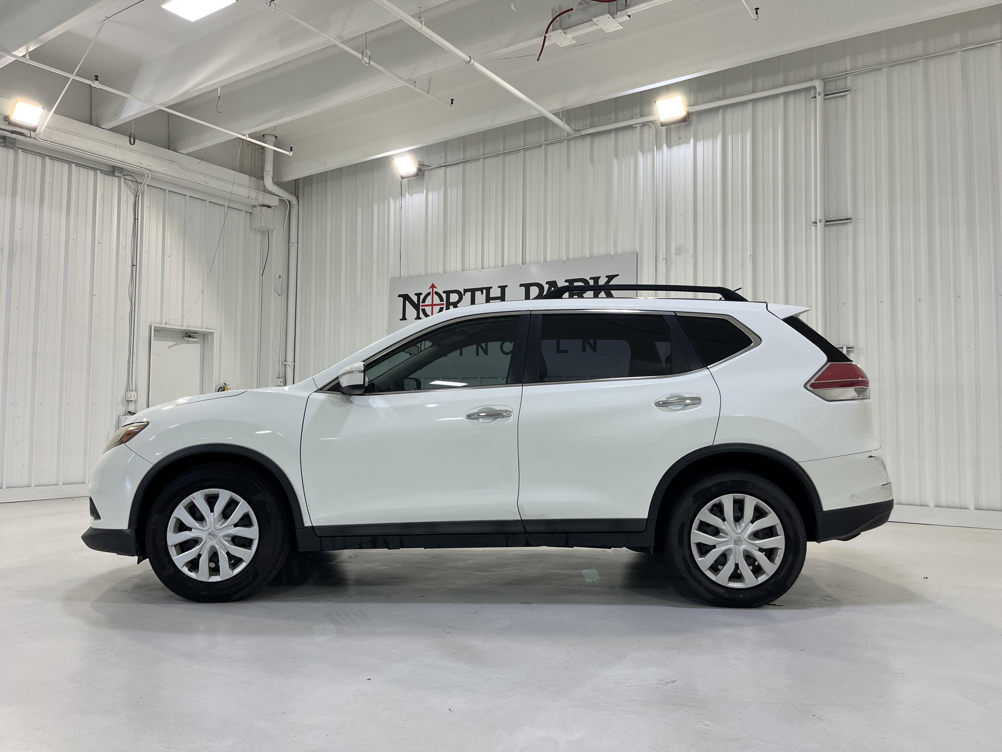 2015 Nissan Rogue Base
