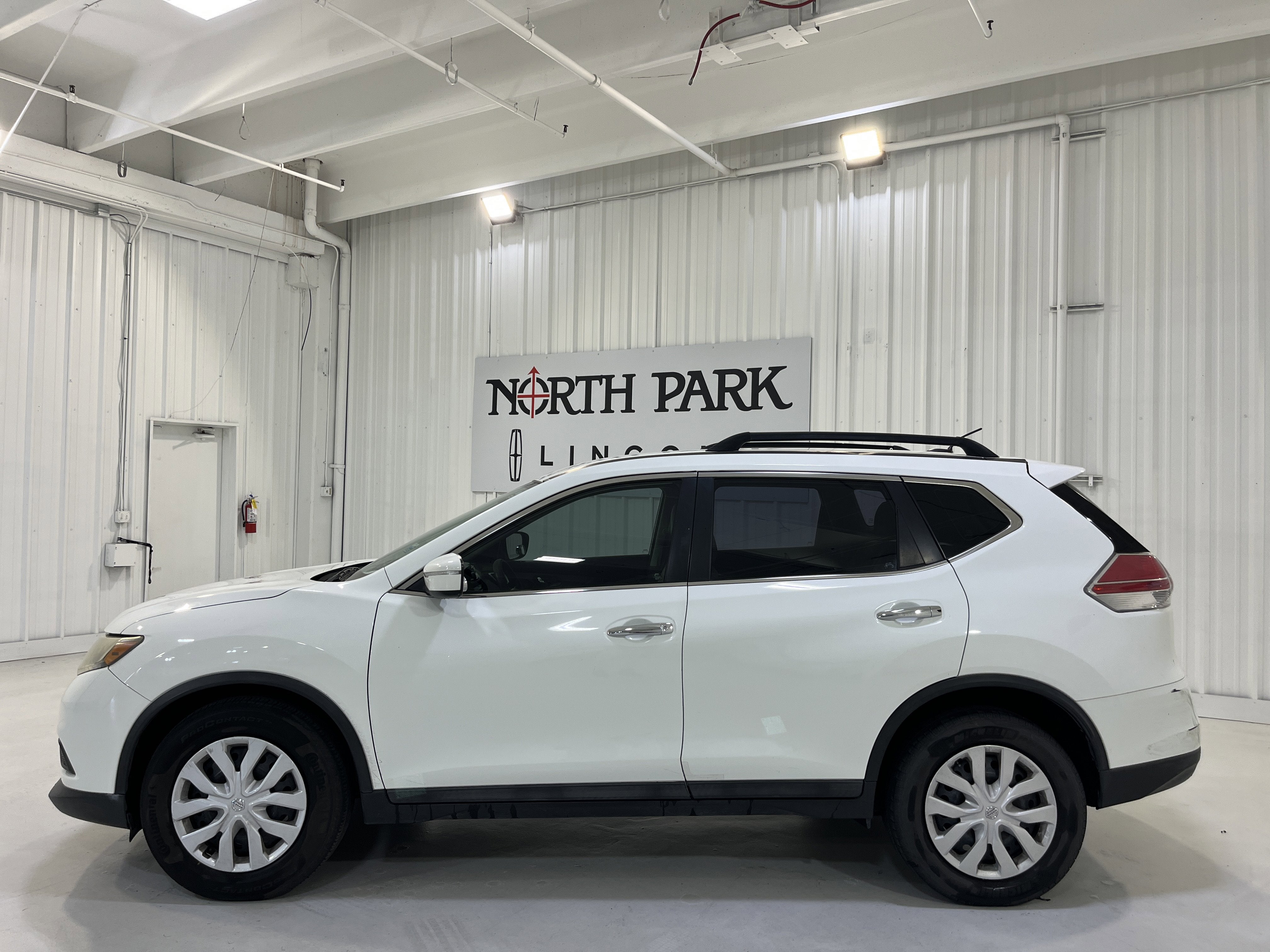 2015 Nissan Rogue Base