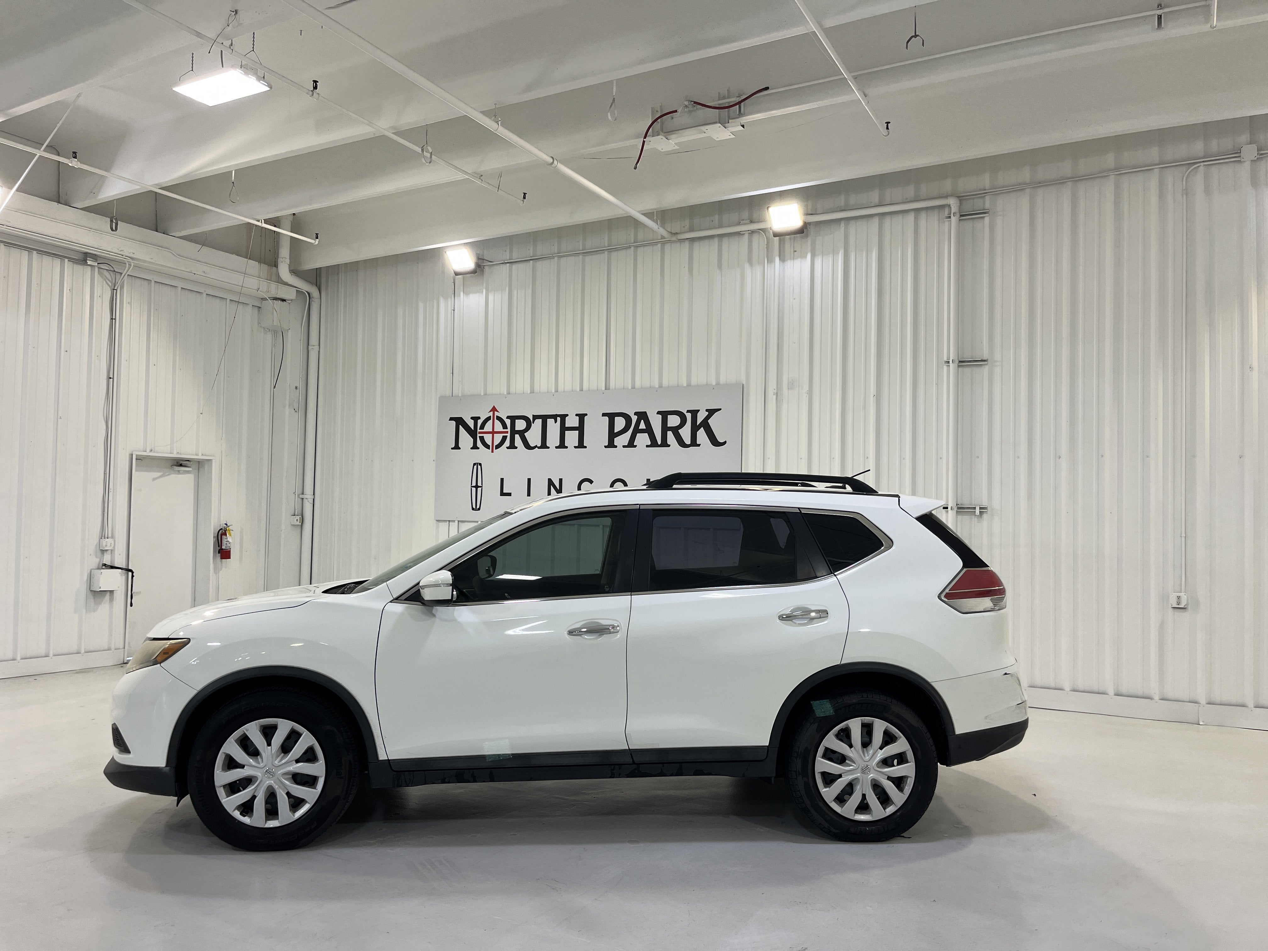 2015 Nissan Rogue Base