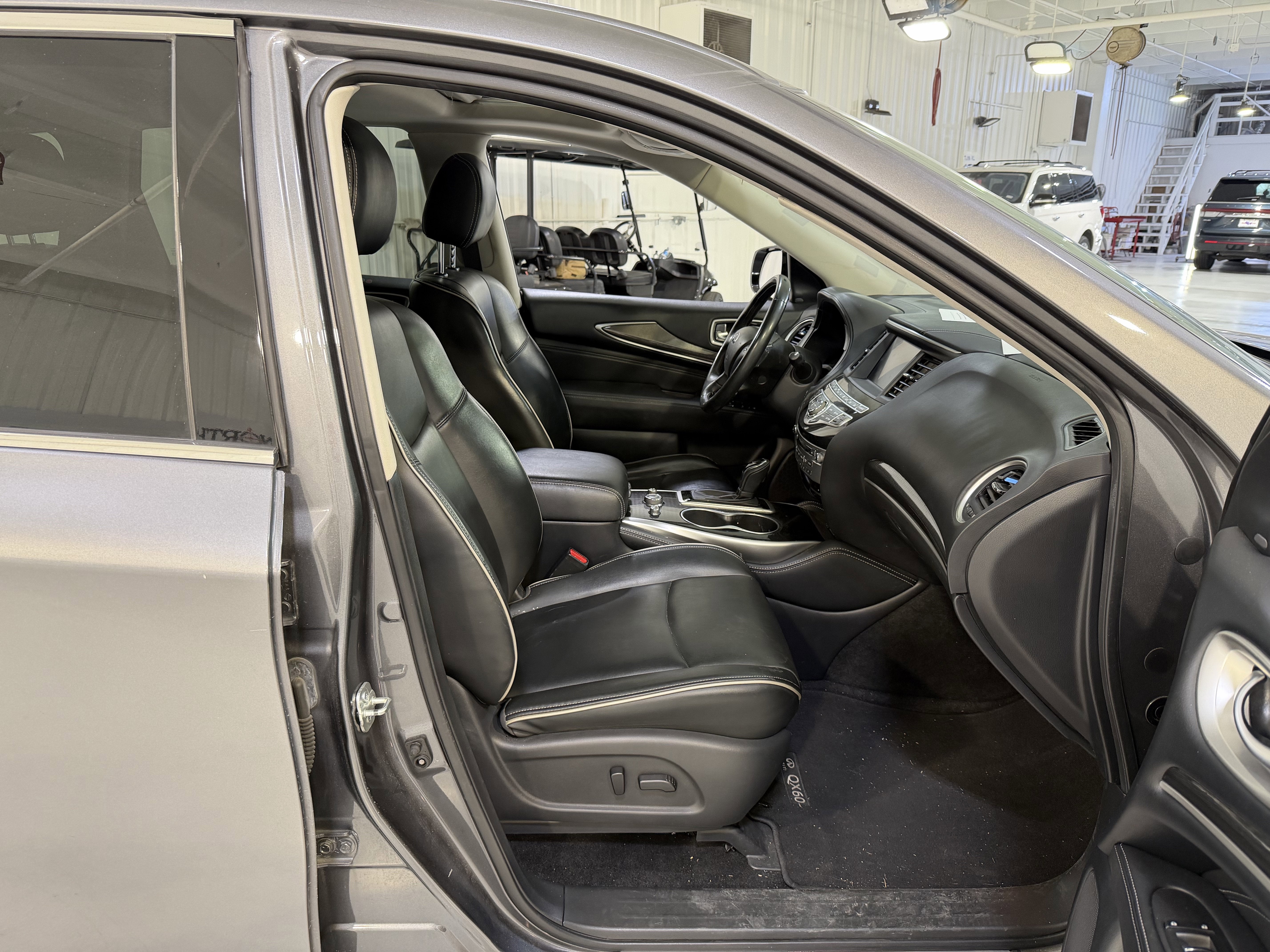 2019 INFINITI QX60 PURE