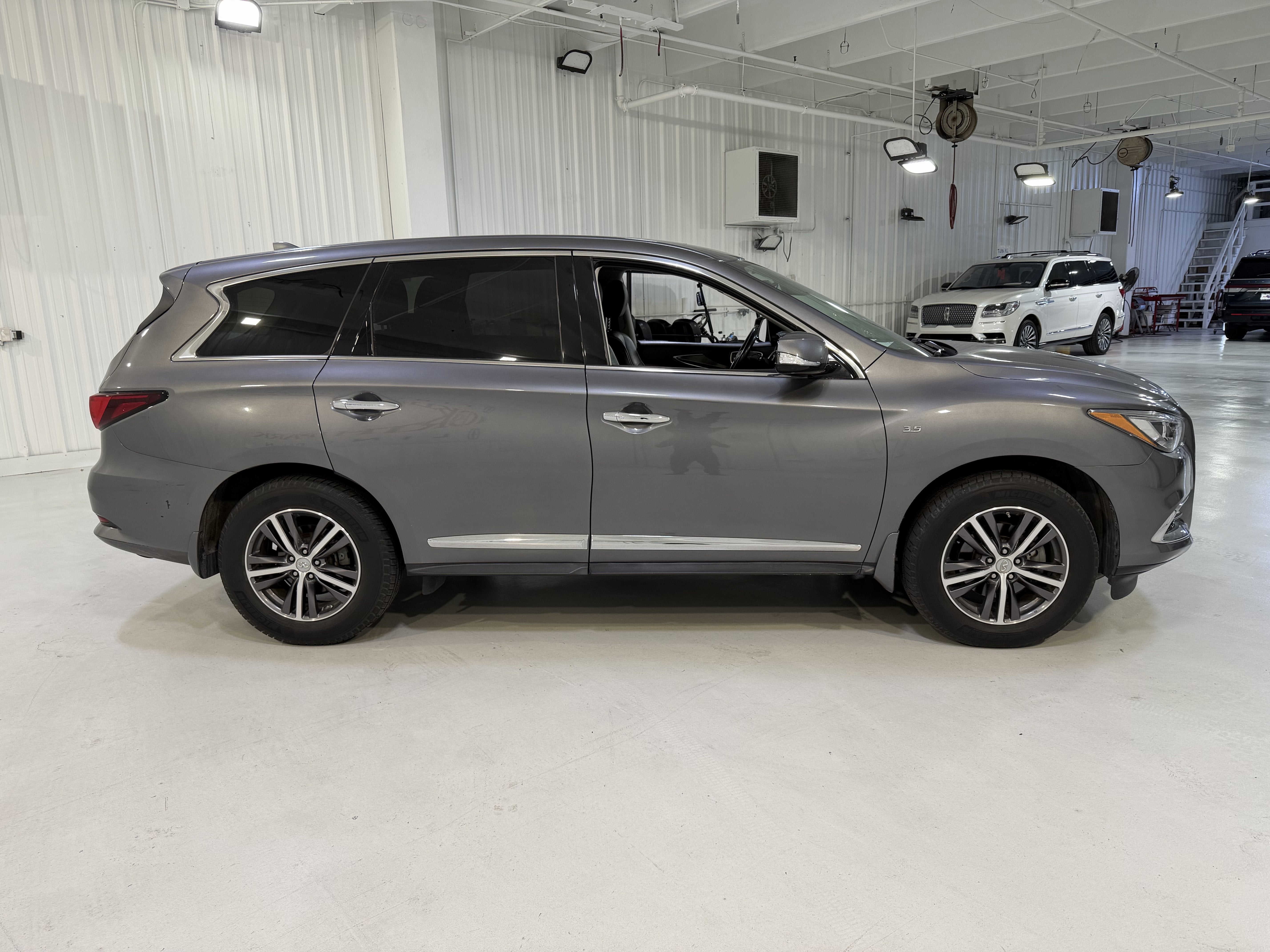 2019 INFINITI QX60 PURE