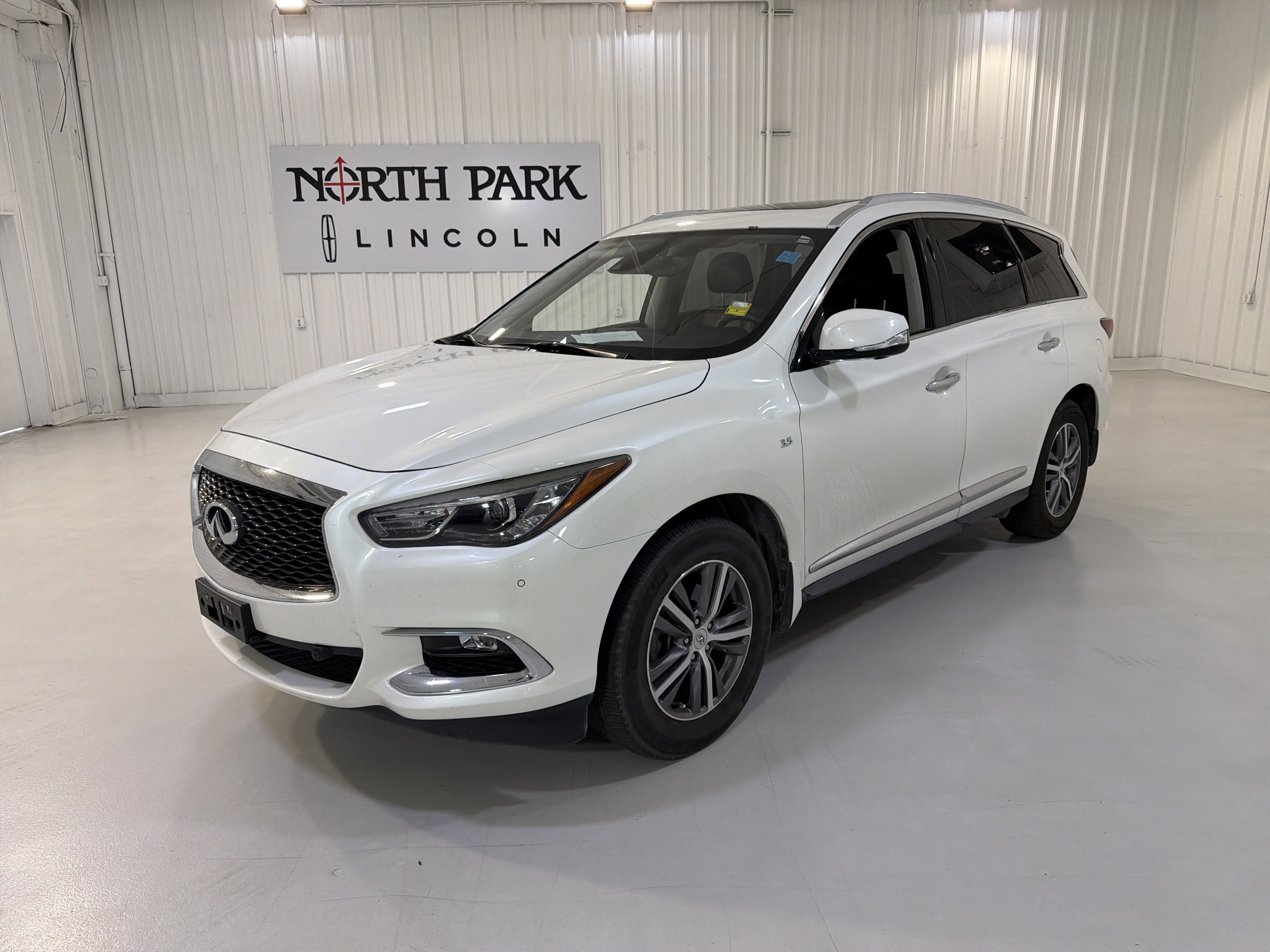 2020 INFINITI QX60 LUXE's photo