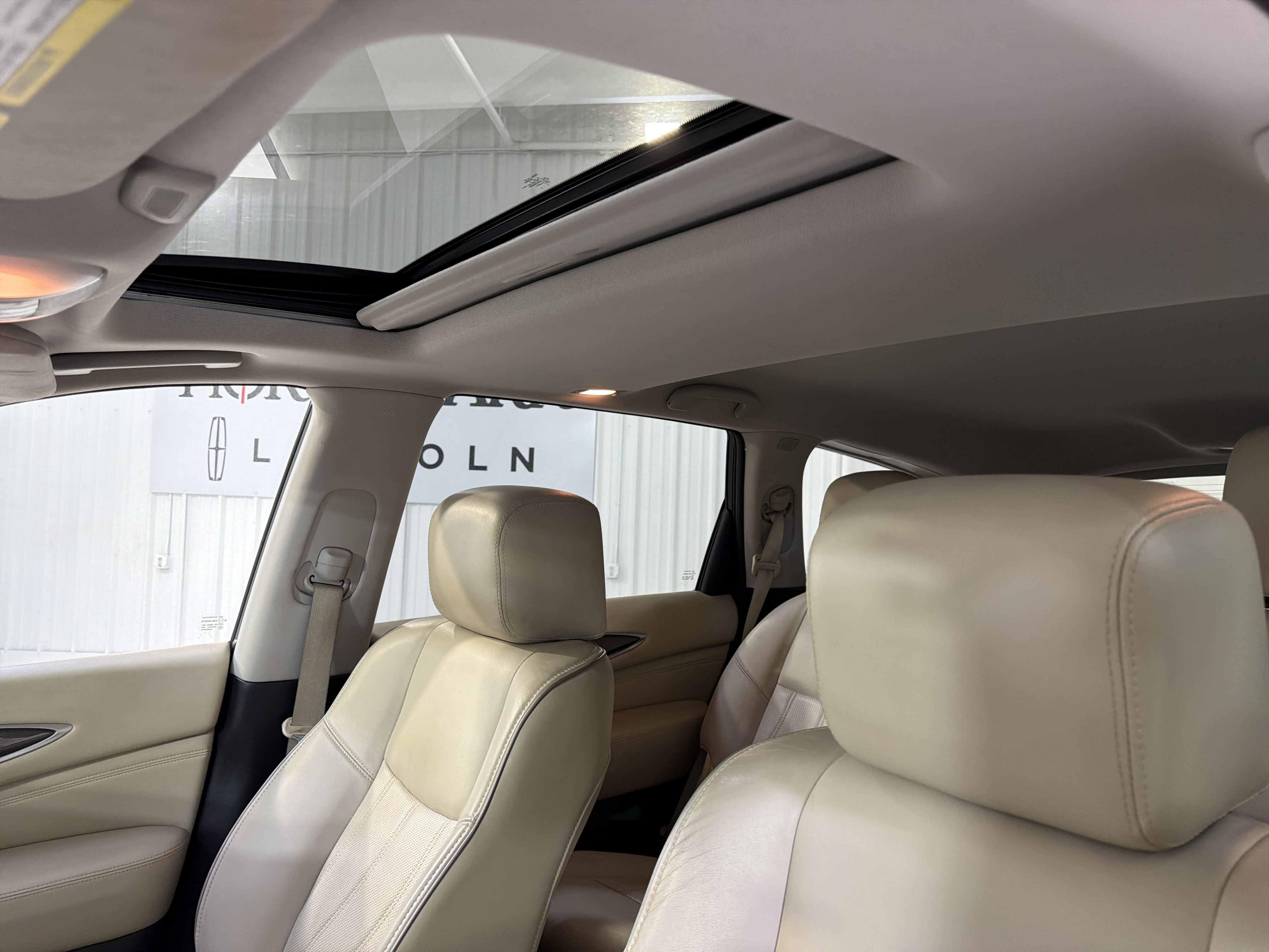 2017 INFINITI QX60 Base