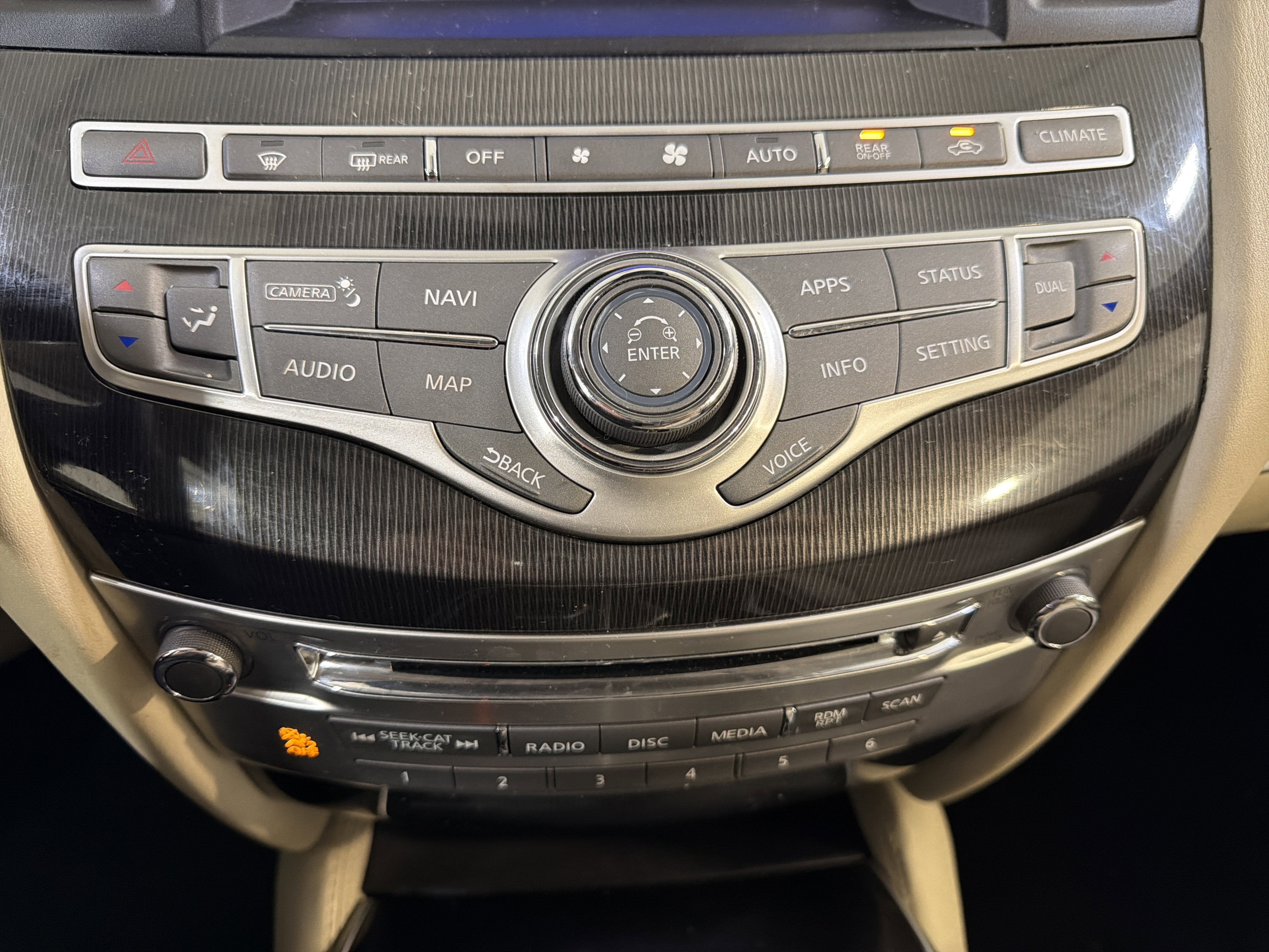 2017 INFINITI QX60 Base