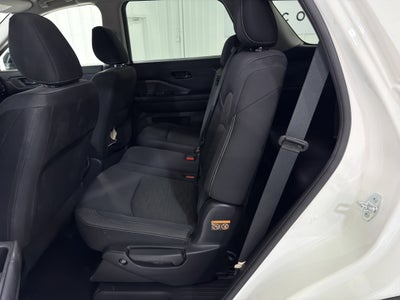 2024 Nissan Pathfinder S
