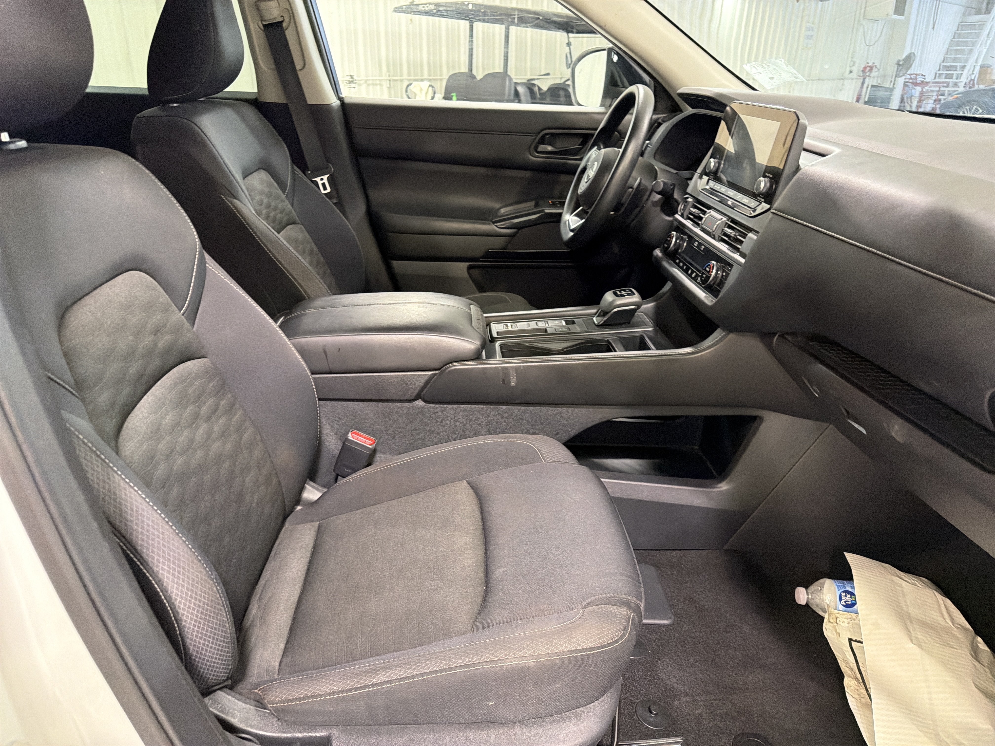 2024 Nissan Pathfinder S