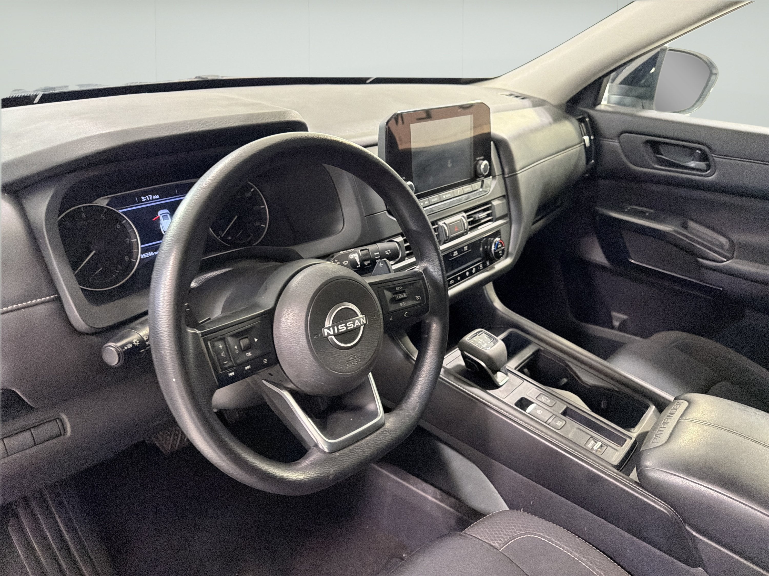 2024 Nissan Pathfinder S