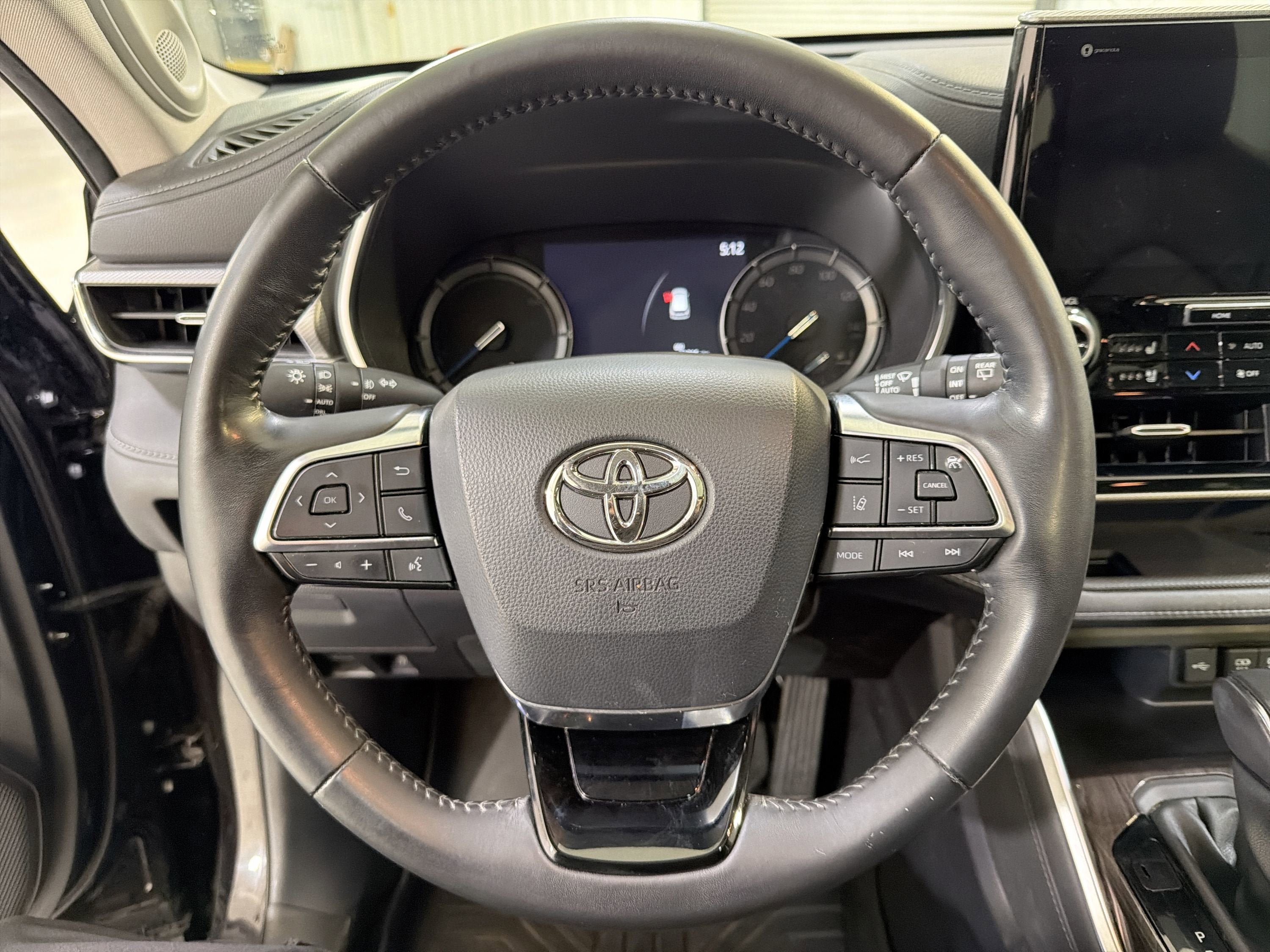 2020 Toyota Highlander Hybrid Platinum