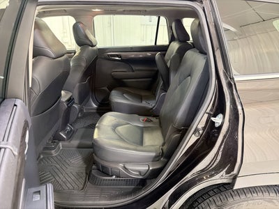 2020 Toyota Highlander Hybrid Platinum