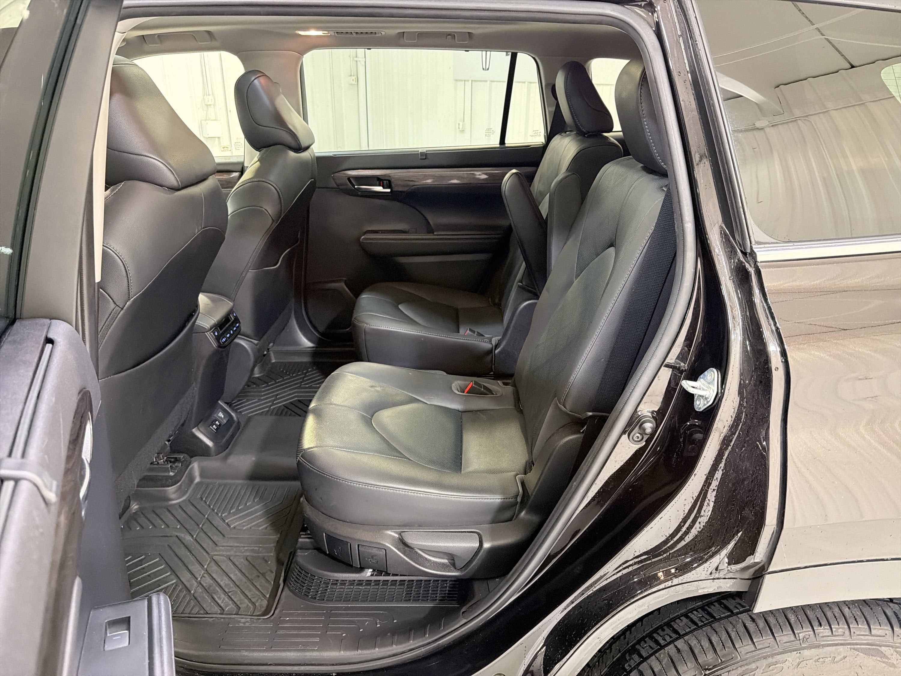 2020 Toyota Highlander Hybrid Platinum