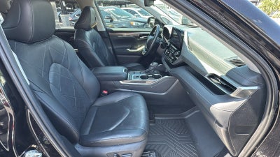 2020 Toyota Highlander Hybrid Platinum