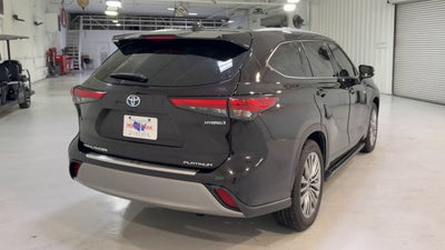 2020 Toyota Highlander Hybrid Platinum