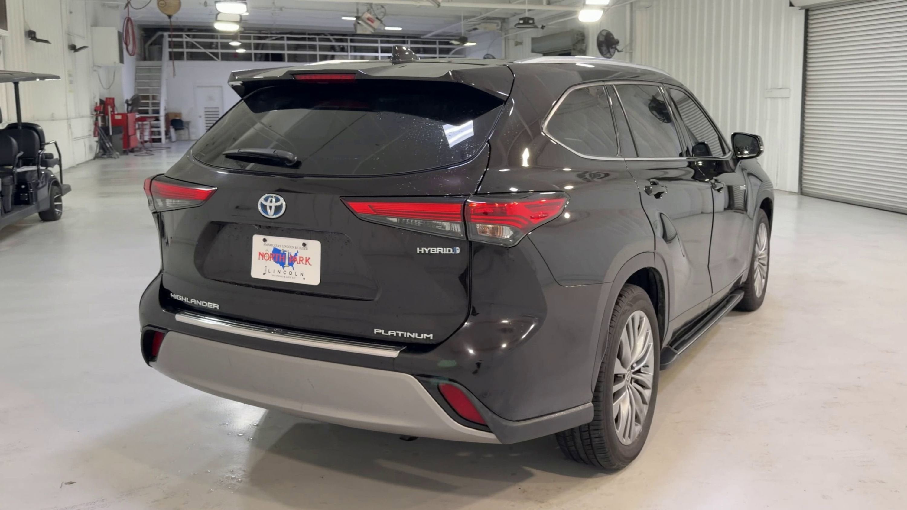 2020 Toyota Highlander Hybrid Platinum
