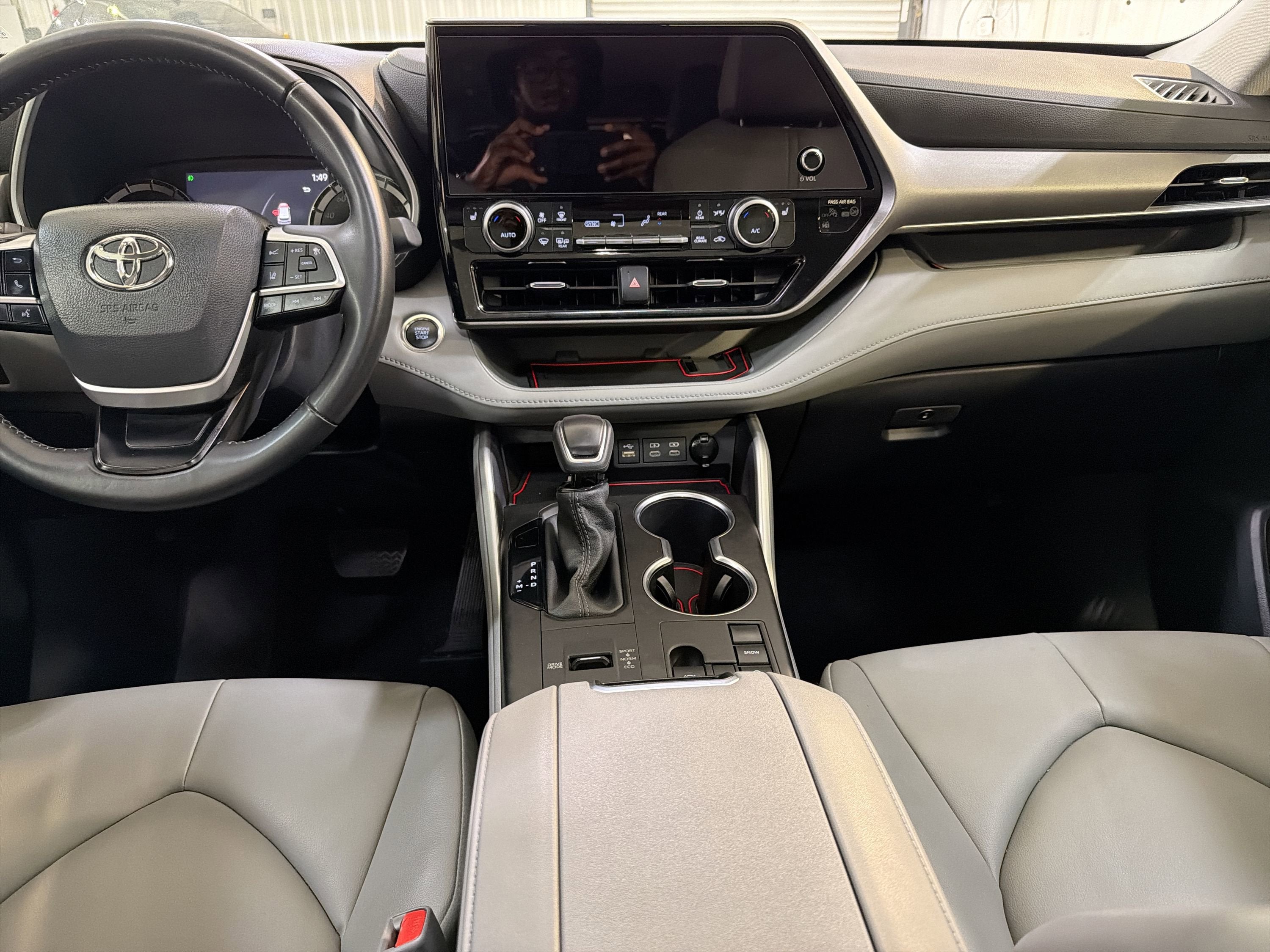 2025 Toyota Highlander XLE