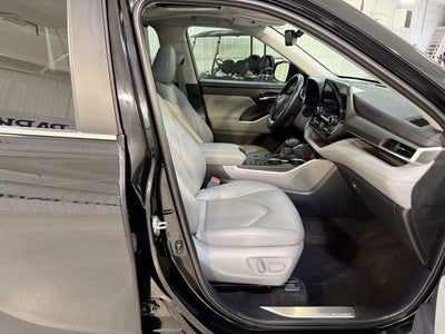 2025 Toyota Highlander XLE