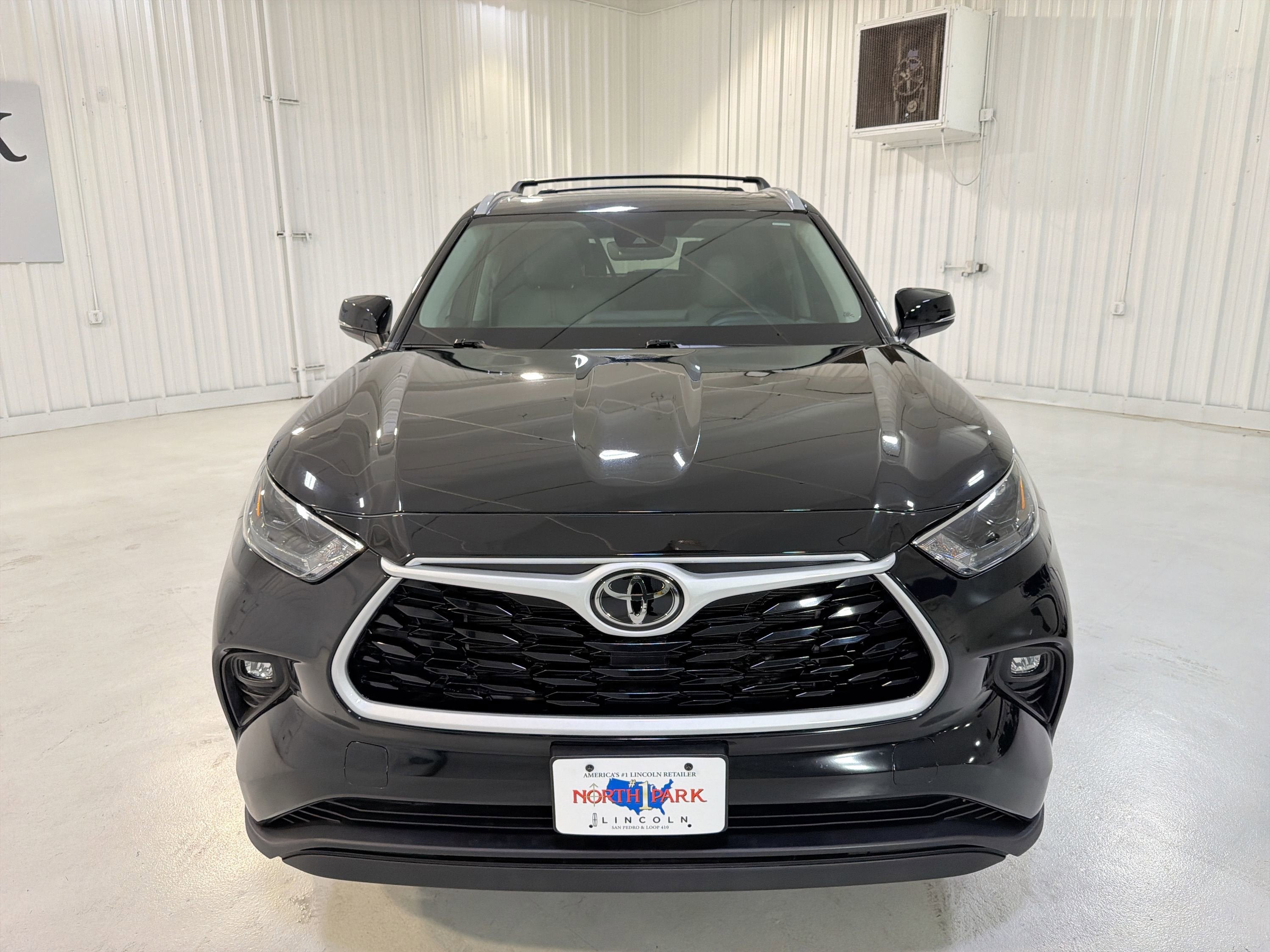 2025 Toyota Highlander XLE