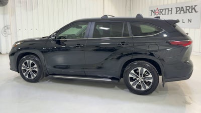 2025 Toyota Highlander XLE