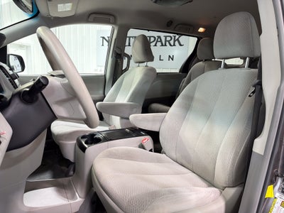 2012 Toyota Sienna LE