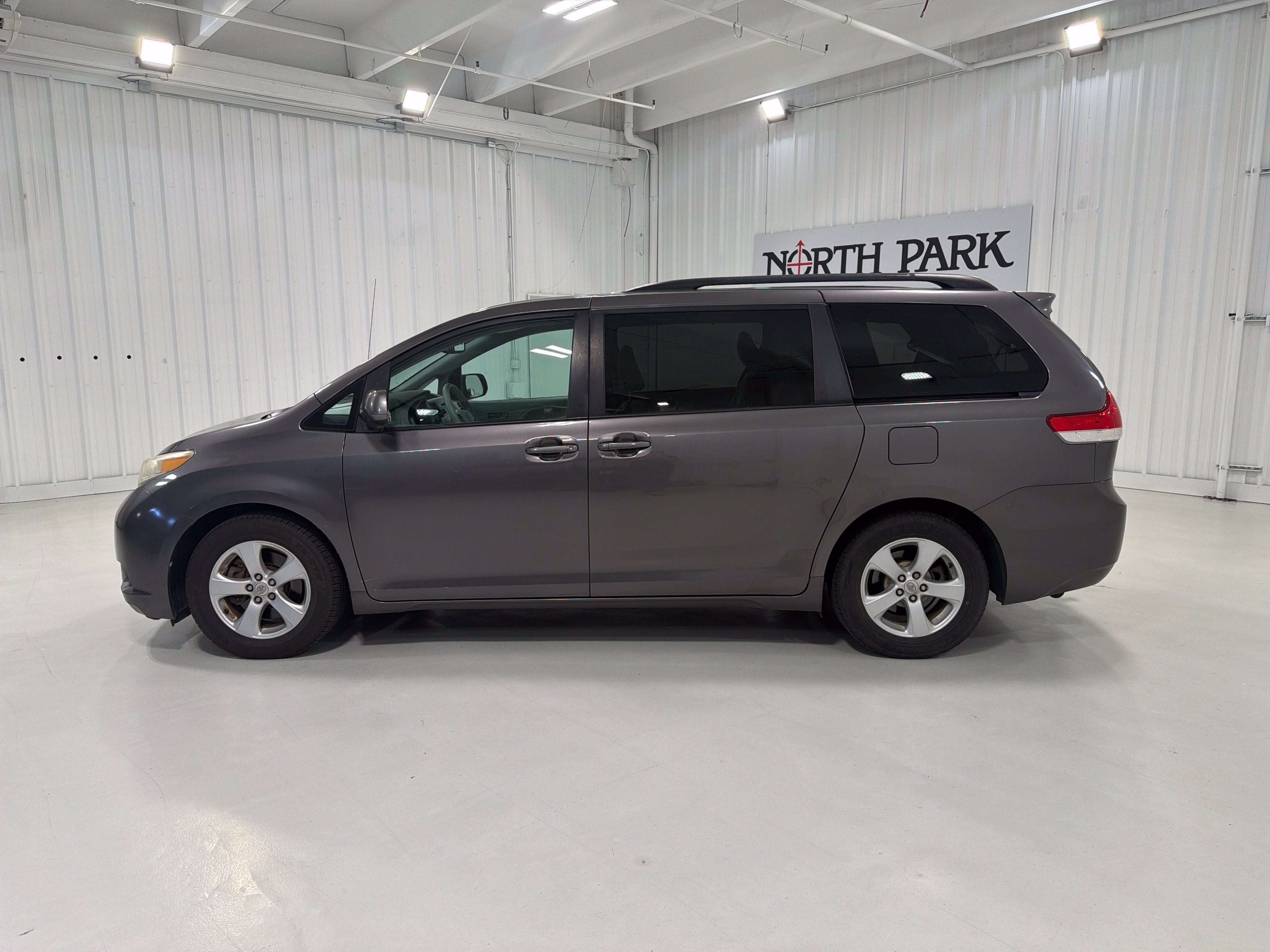 2012 Toyota Sienna LE