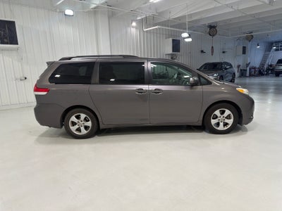 2012 Toyota Sienna LE