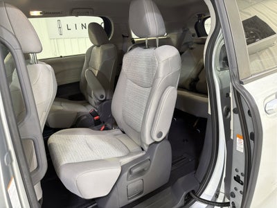 2021 Toyota Sienna LE