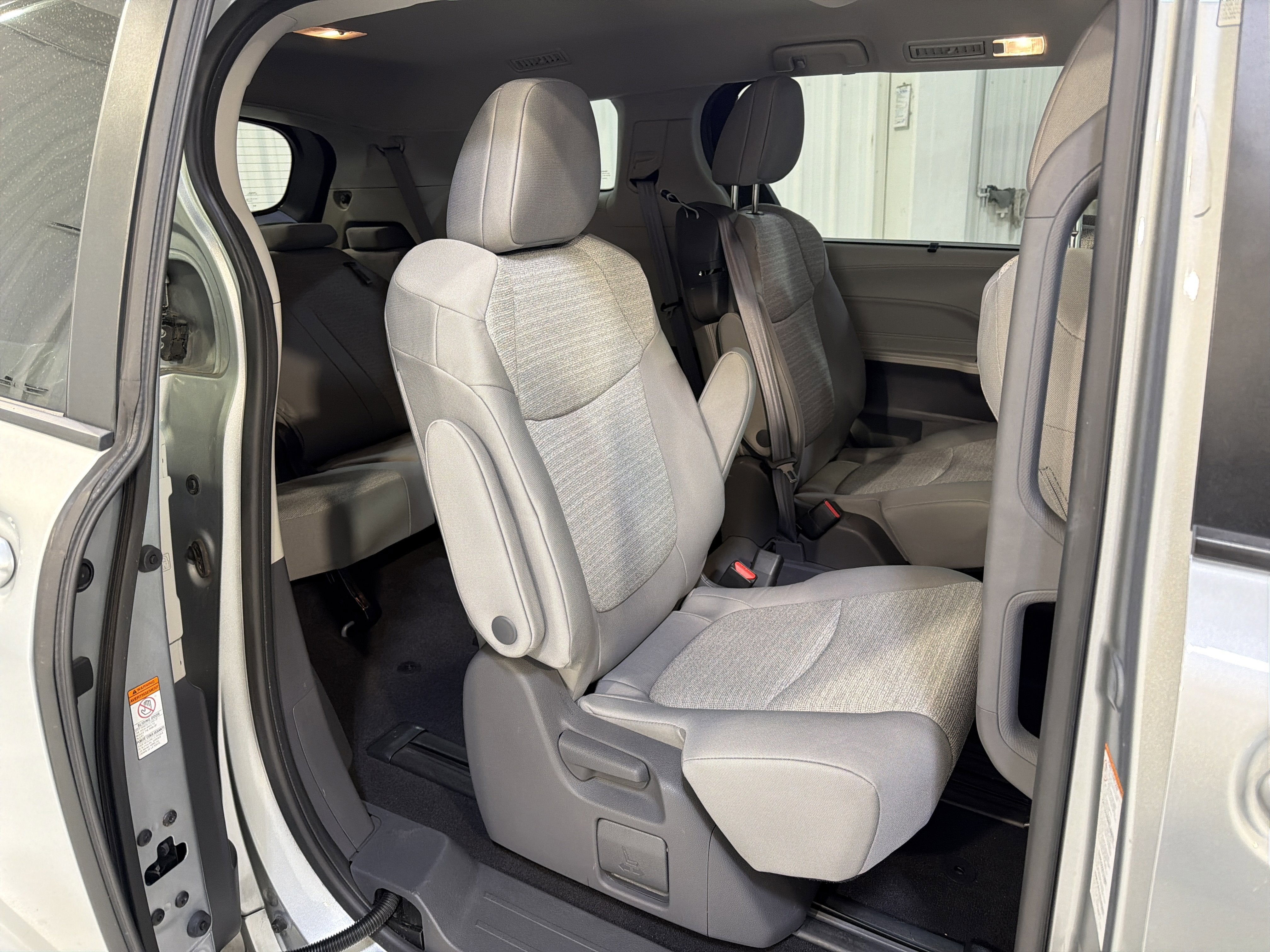 2021 Toyota Sienna LE