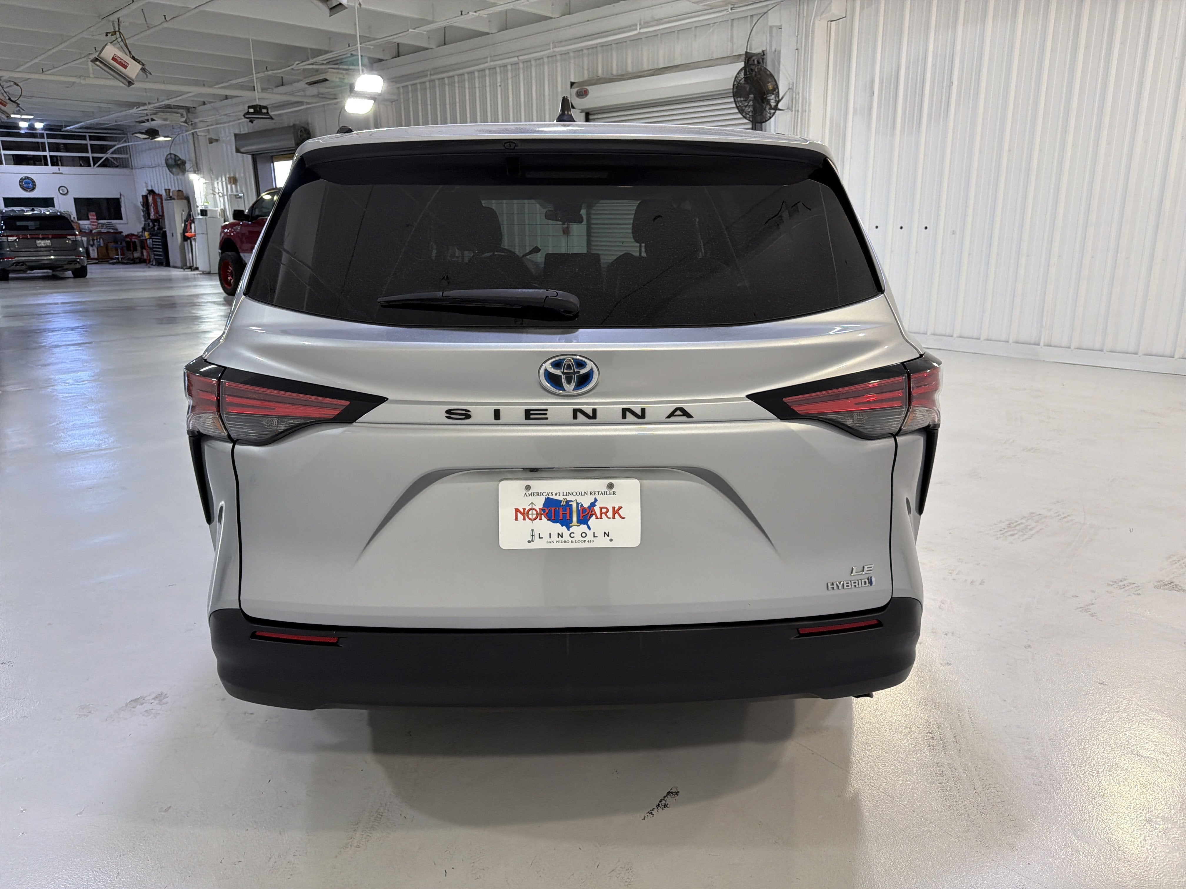 2021 Toyota Sienna LE