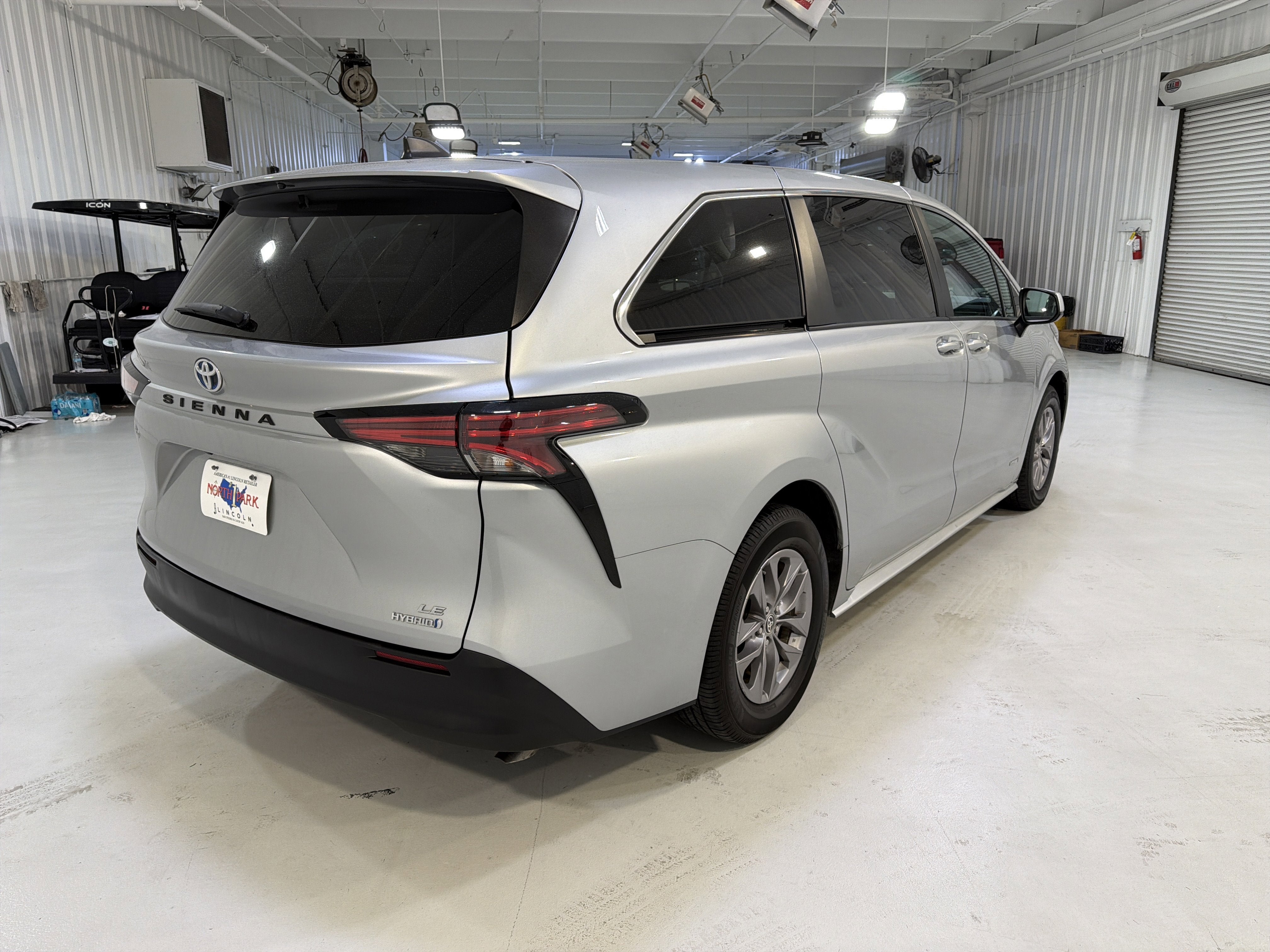 2021 Toyota Sienna LE