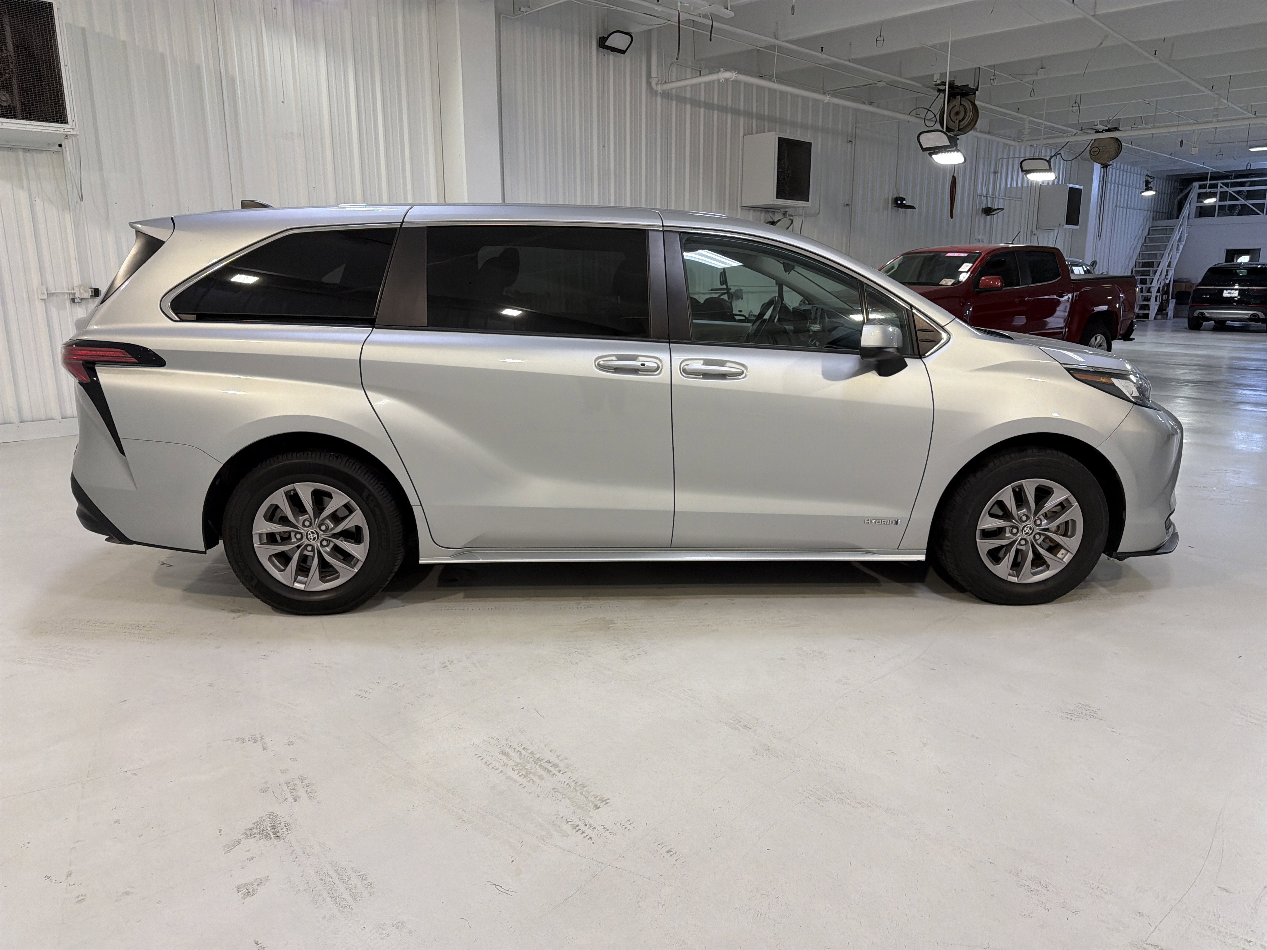 2021 Toyota Sienna LE