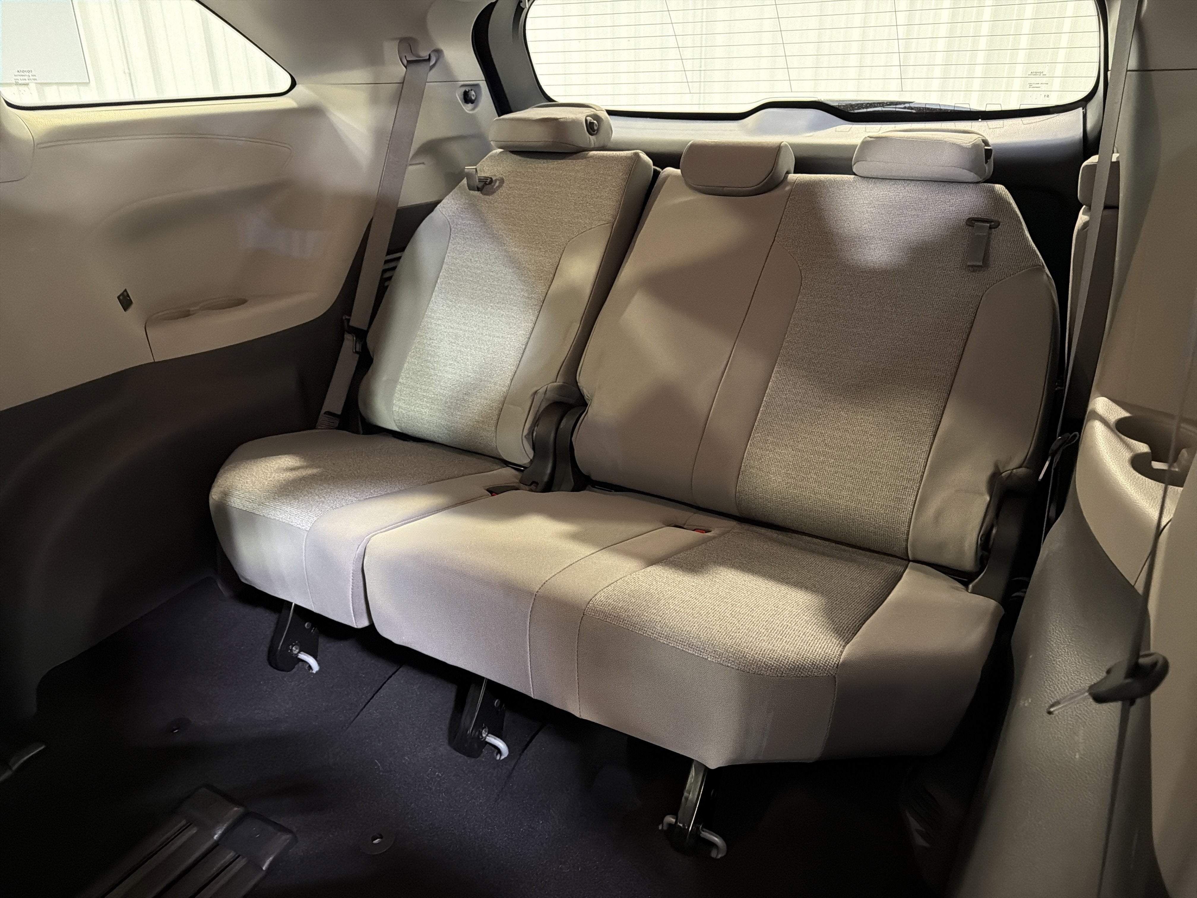 2021 Toyota Sienna LE