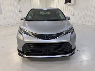 2021 Toyota Sienna LE