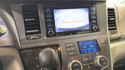 2020 Toyota Sienna LE