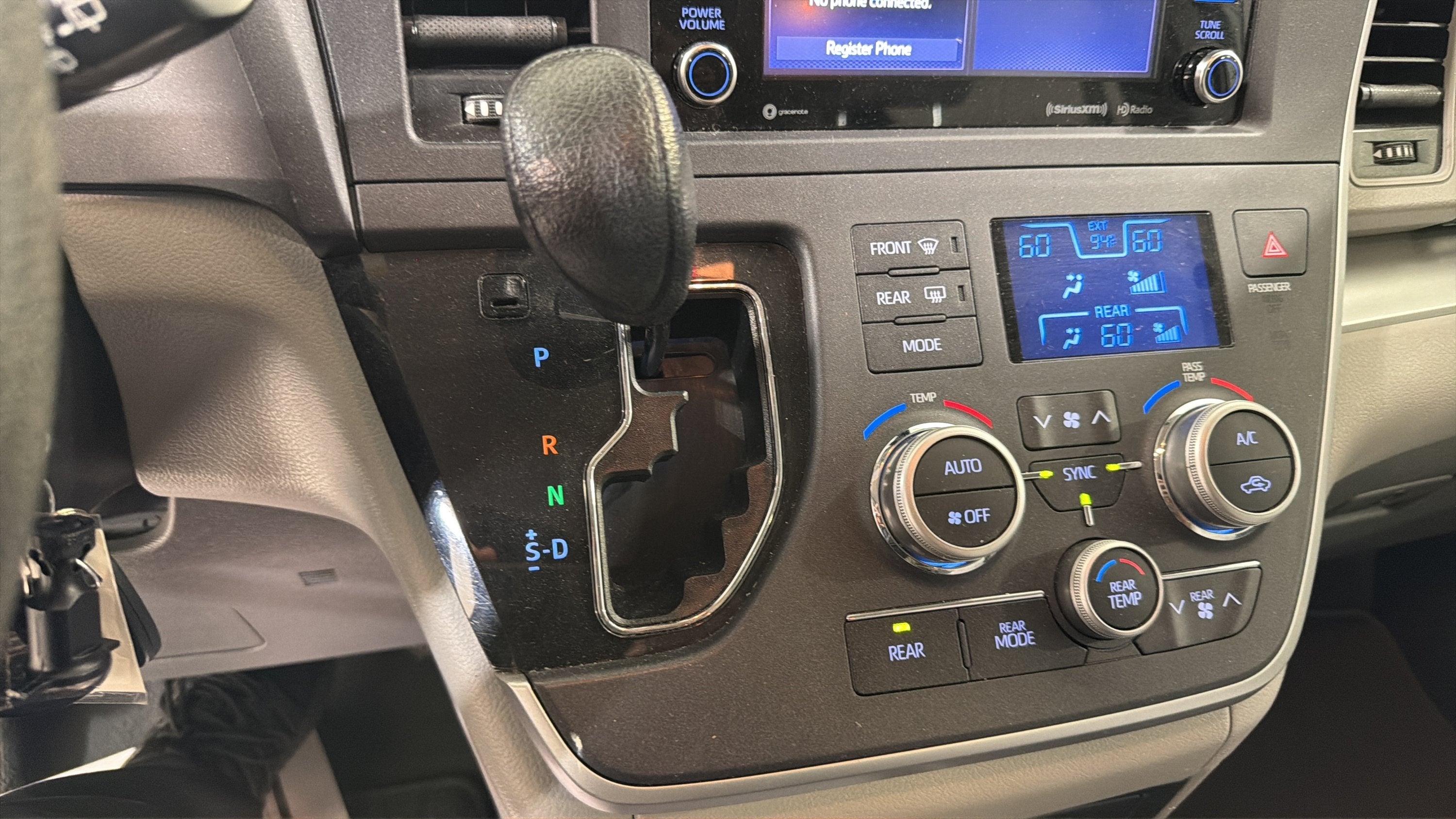 2020 Toyota Sienna LE