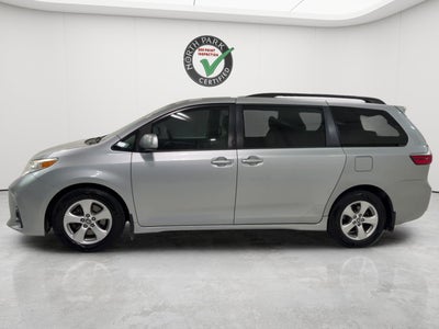 2020 Toyota Sienna LE