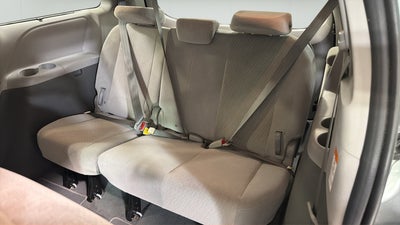 2020 Toyota Sienna LE