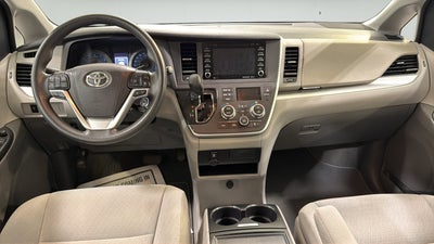 2020 Toyota Sienna LE