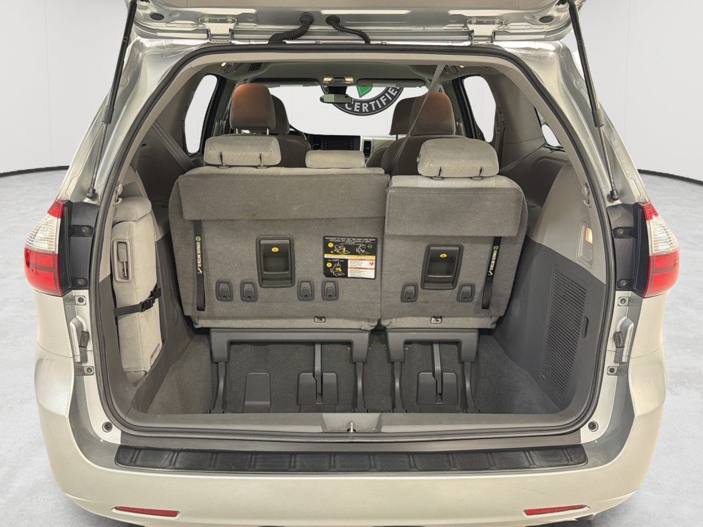 2020 Toyota Sienna LE
